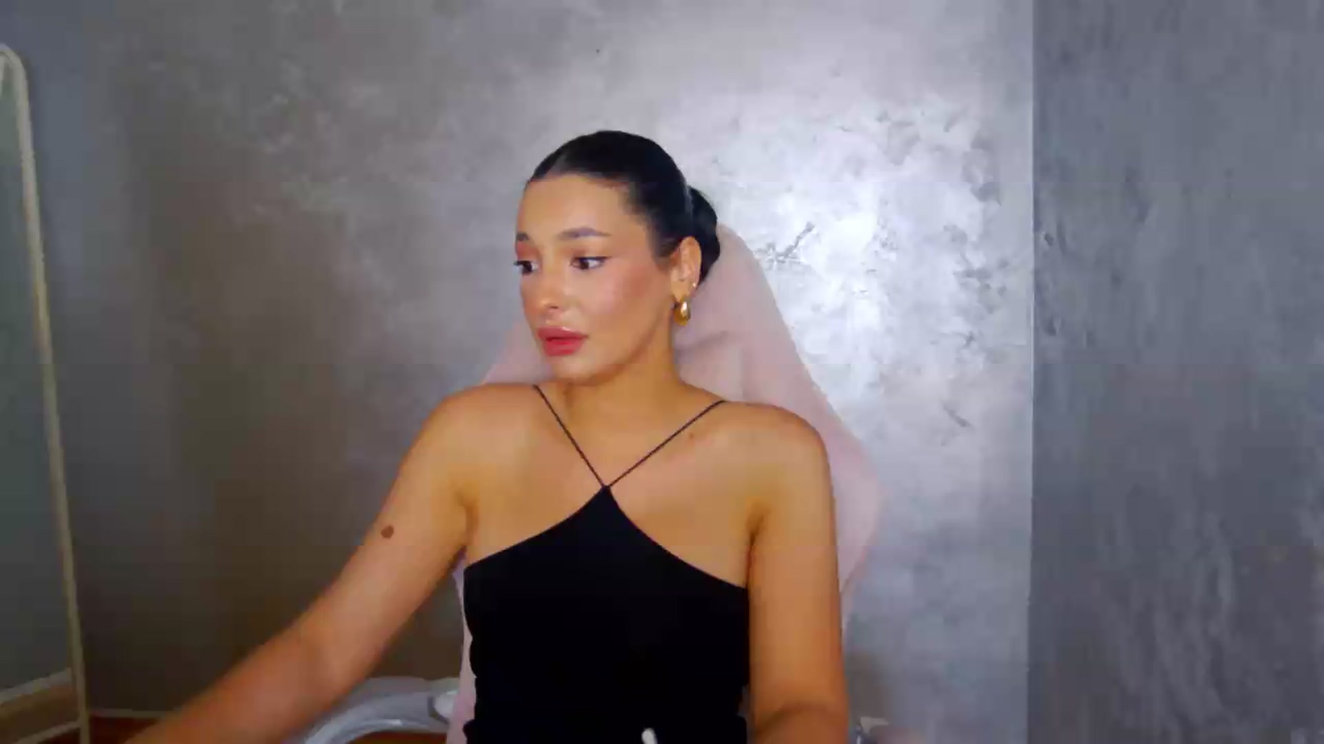 Gallery image thumbnail from meliiis_'s myfreecams stream on, 05/29/2026, 14:22 image 4 of 20