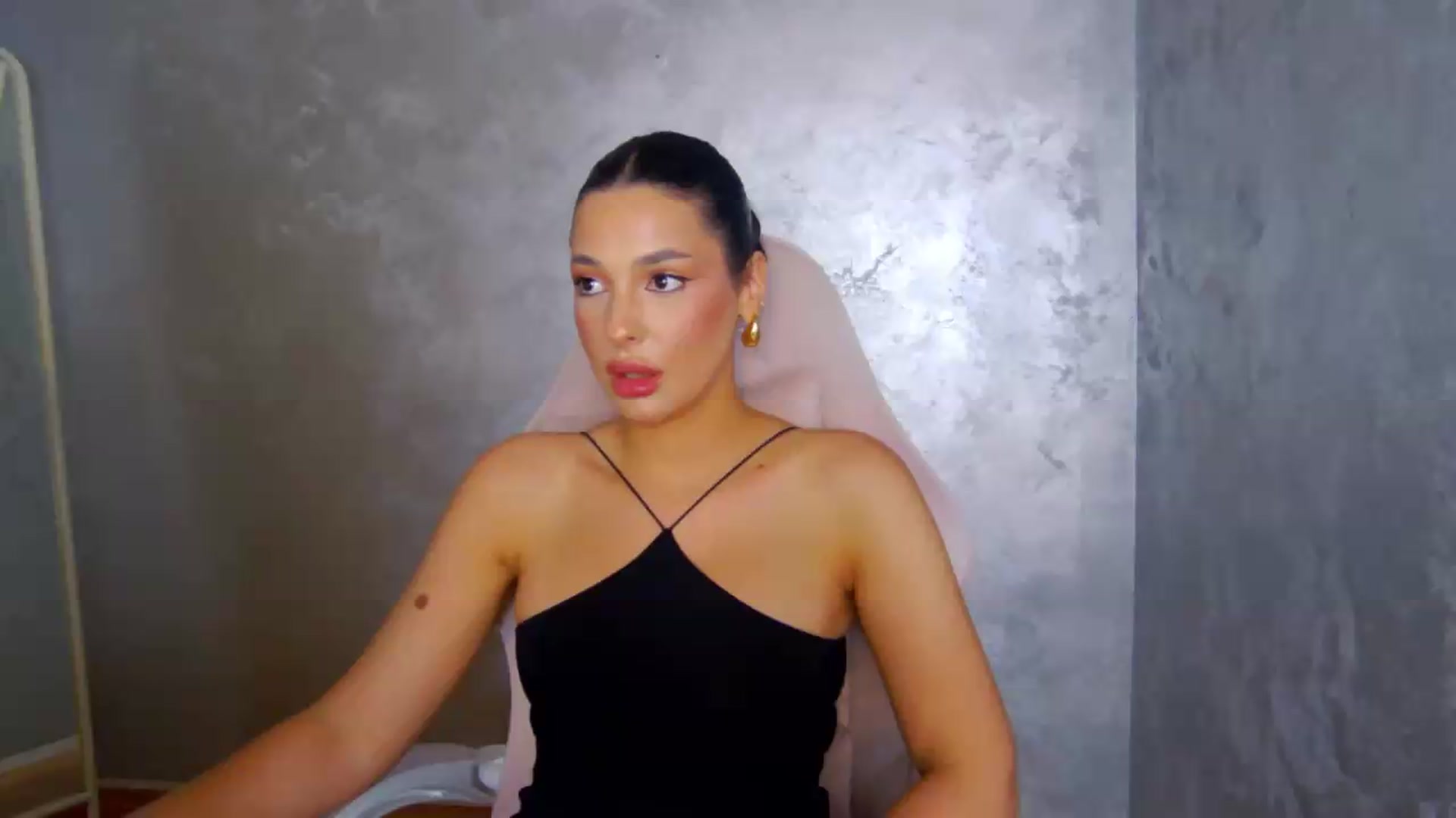 Gallery image thumbnail from meliiis_'s myfreecams stream on, 05/29/2026, 14:22 image 1 of 20