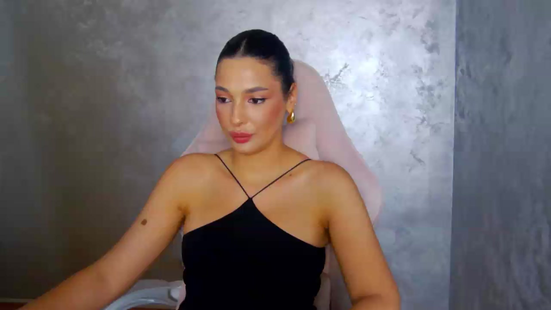 Gallery image thumbnail from meliiis_'s myfreecams stream on, 05/29/2026, 14:22 image 20 of 20