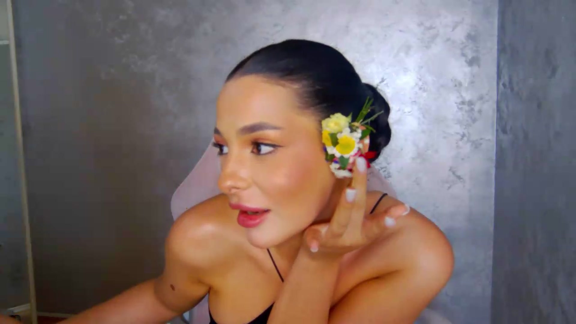 Gallery image thumbnail from meliiis_'s myfreecams stream on, 05/29/2026, 19:01 image 8 of 20