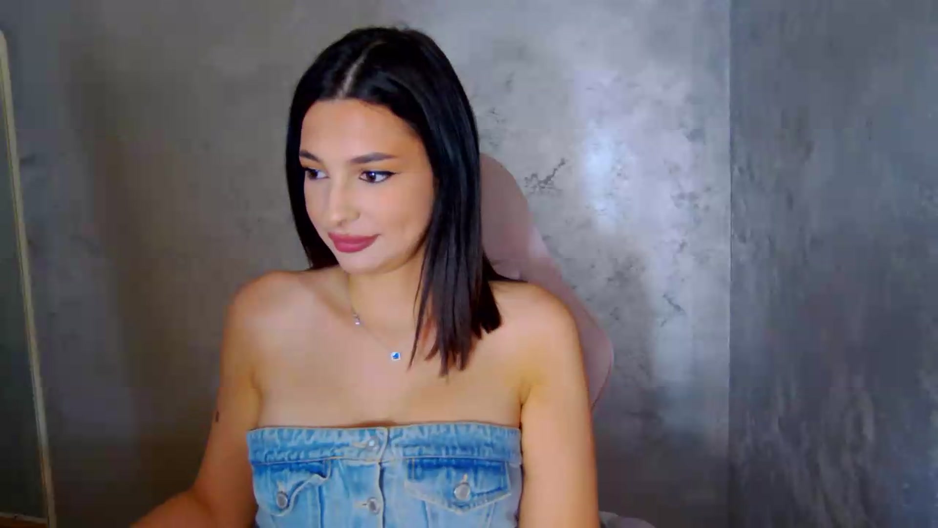 Gallery image thumbnail from meliiis_'s myfreecams stream on, 05/31/2026, 13:59 image 19 of 20