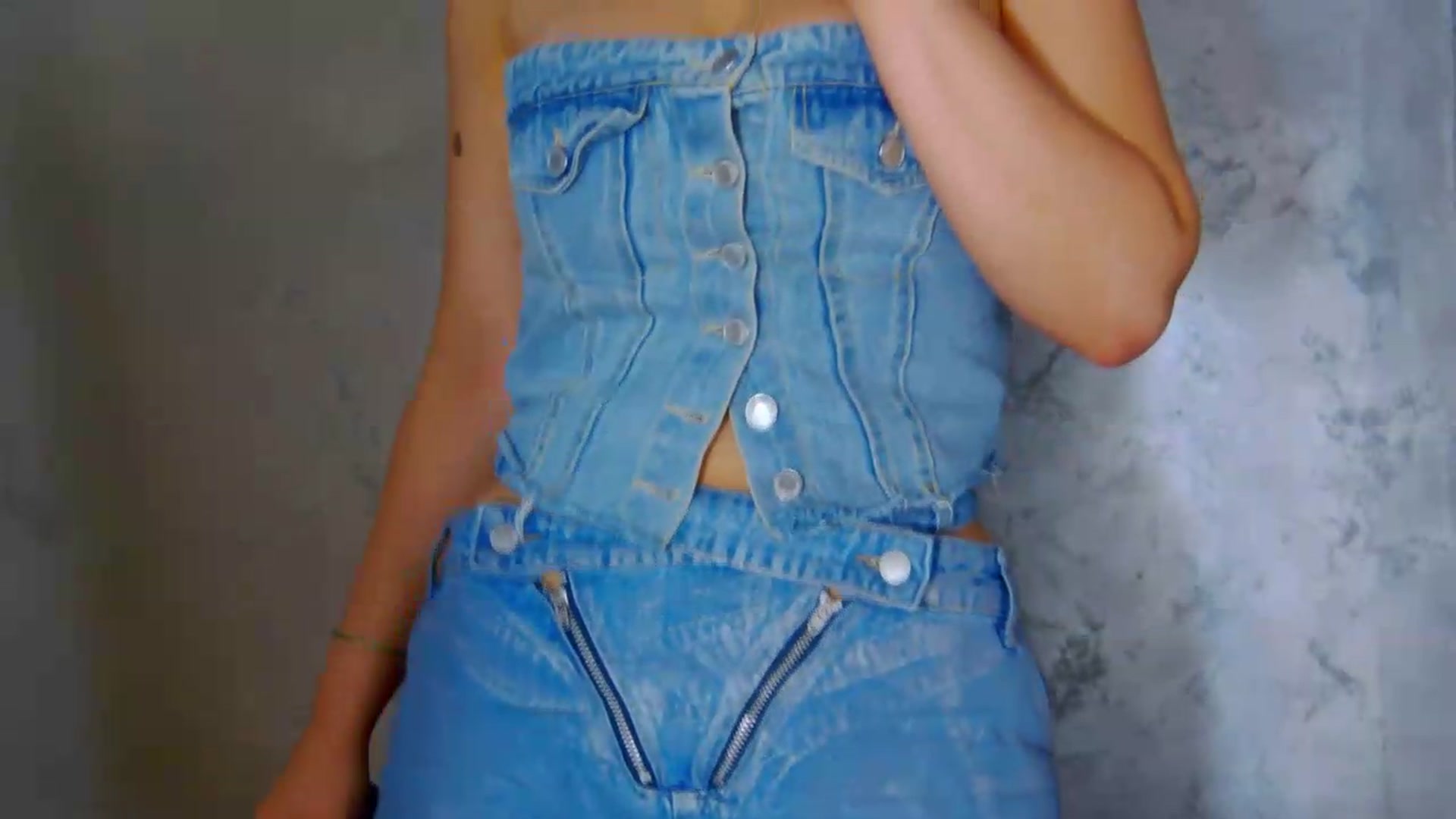 Gallery image thumbnail from meliiis_'s myfreecams stream on, 05/31/2026, 13:59 image 10 of 20