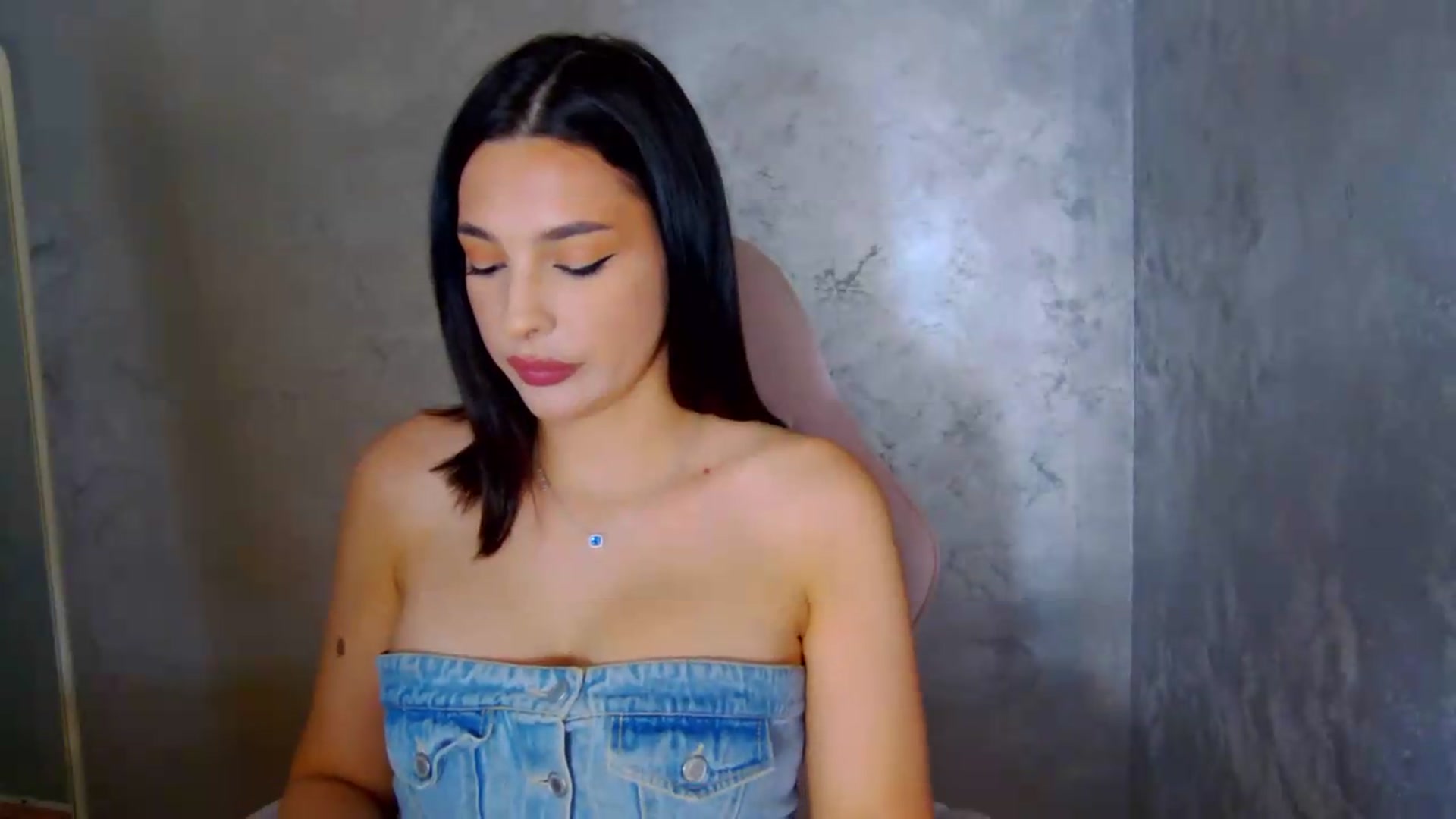 Gallery image thumbnail from meliiis_'s myfreecams stream on, 05/31/2026, 13:59 image 15 of 20