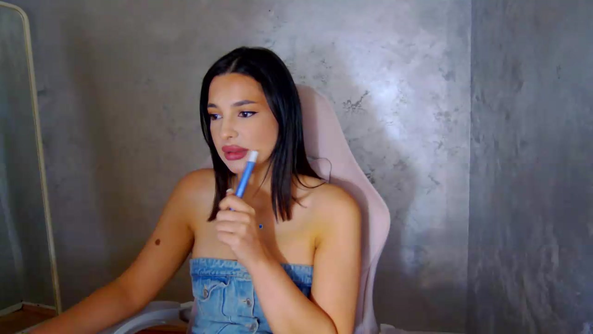 Gallery image thumbnail from meliiis_'s myfreecams stream on, 05/31/2026, 13:59 image 2 of 20