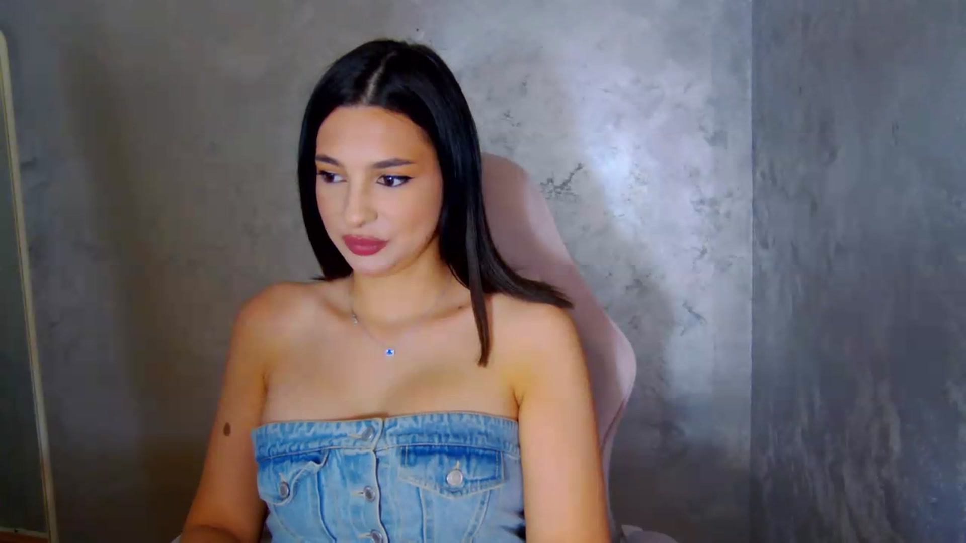 Gallery image thumbnail from meliiis_'s myfreecams stream on, 05/31/2026, 13:59 image 18 of 20