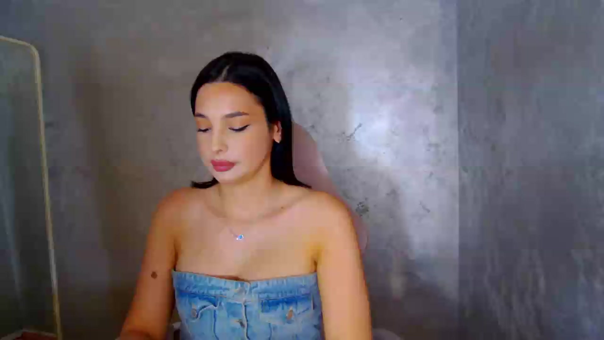 Gallery image thumbnail from meliiis_'s myfreecams stream on, 05/31/2026, 15:09 image 2 of 20