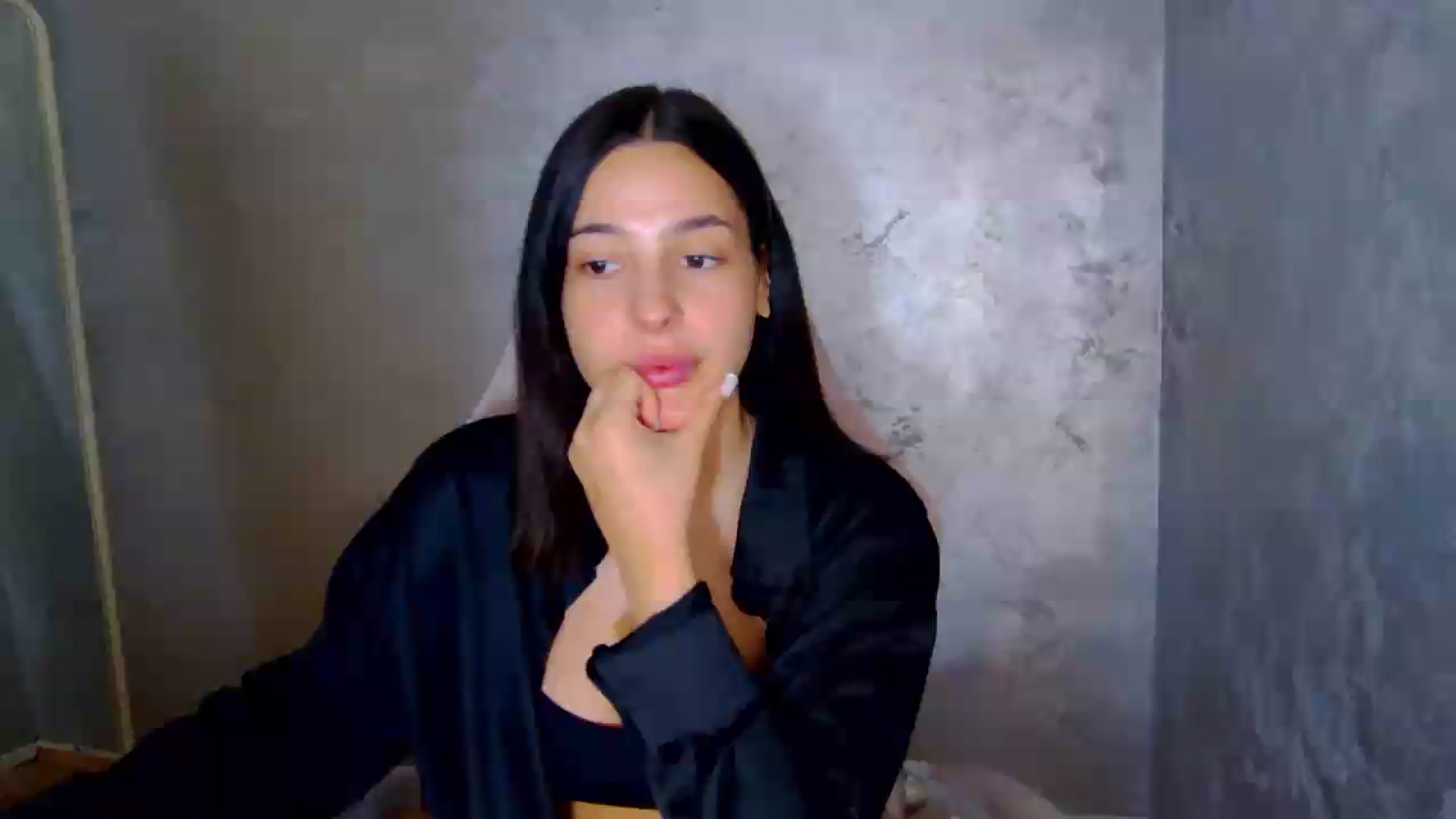 Gallery image thumbnail from meliiis_'s myfreecams stream on, 06/01/2026, 18:15 image 3 of 20