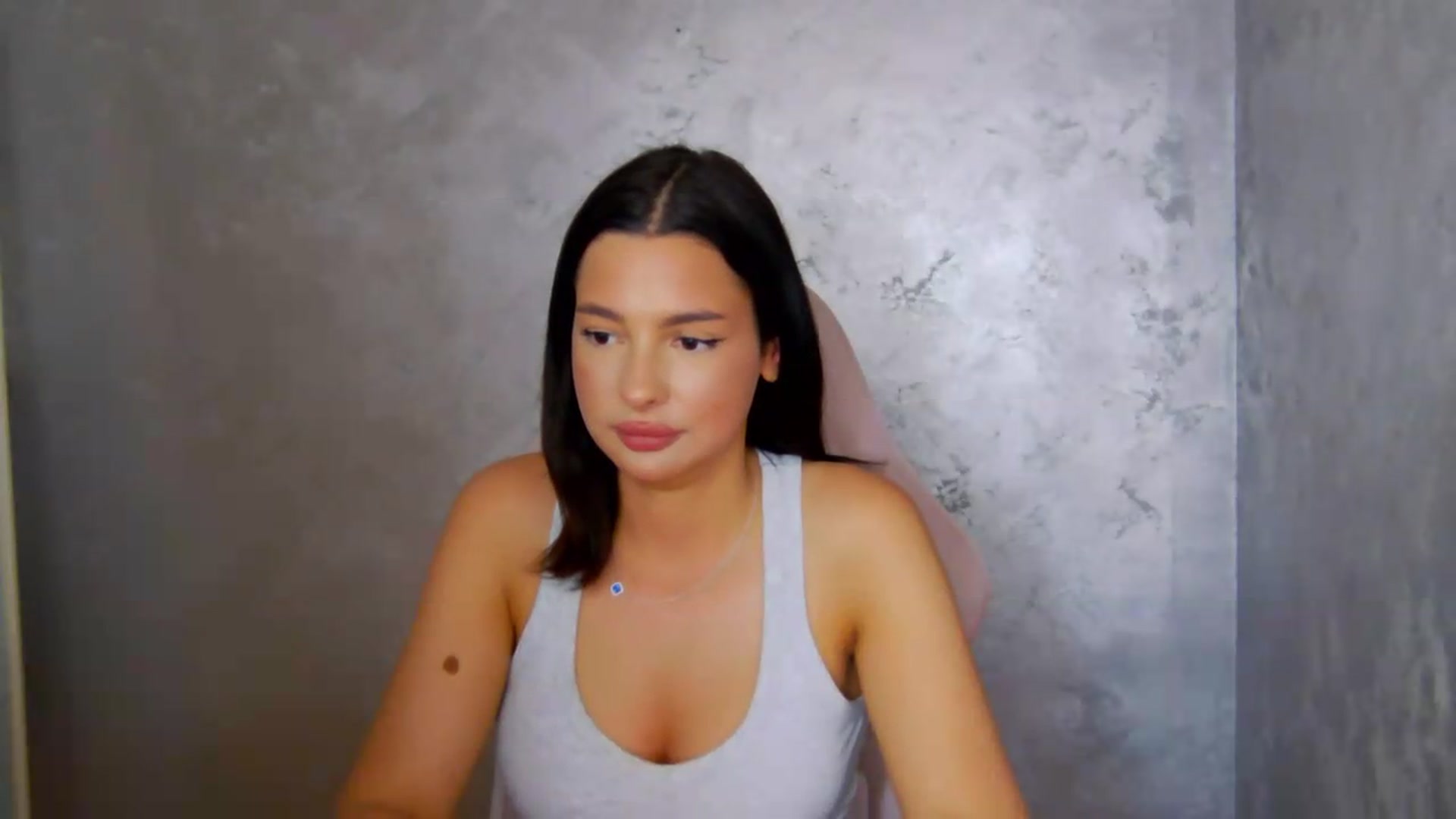 Gallery image thumbnail from meliiis_'s myfreecams stream on, 06/02/2026, 18:53 image 15 of 20