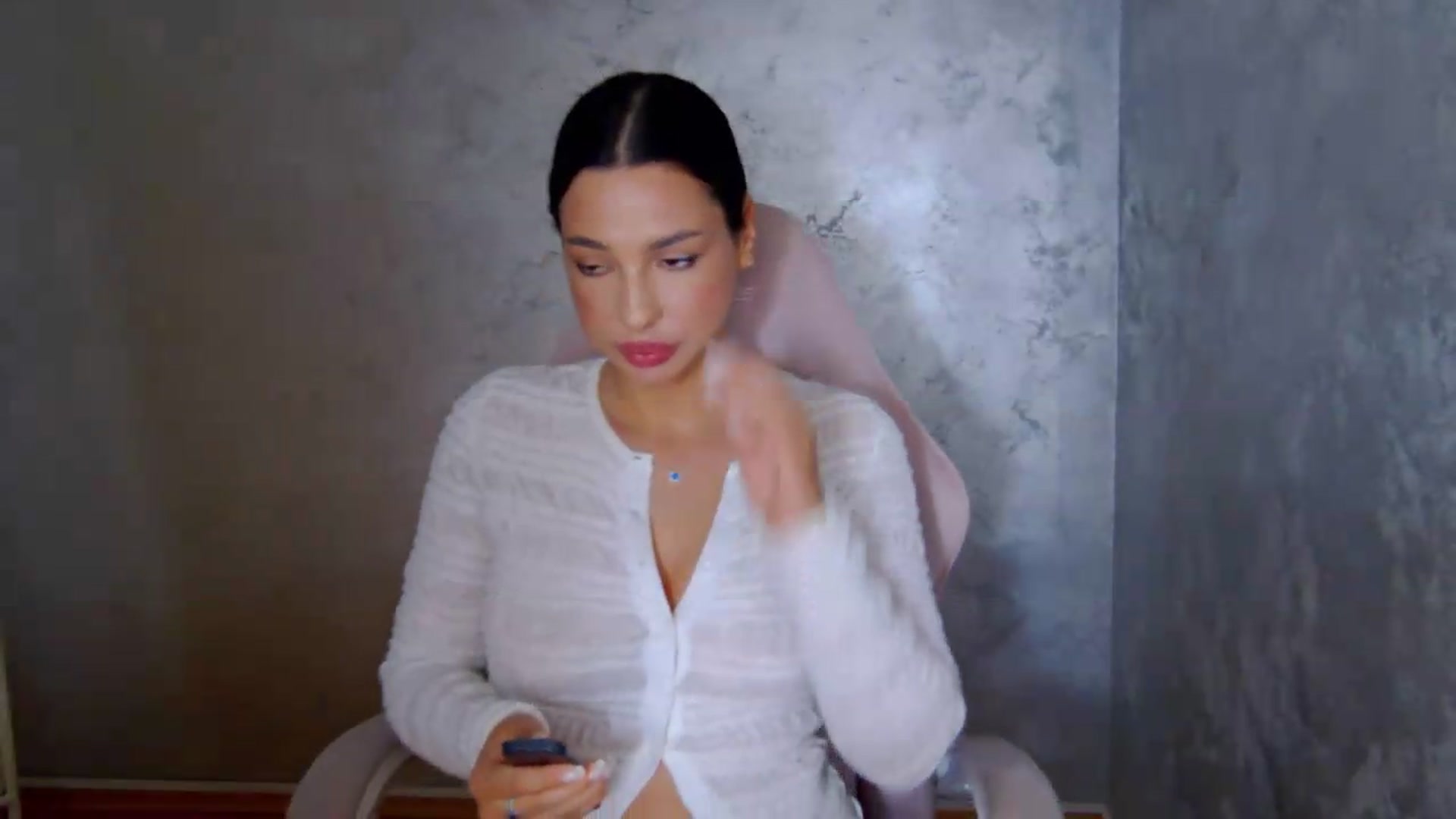 Gallery image thumbnail from meliiis_'s myfreecams stream on, 06/03/2026, 18:24 image 14 of 20