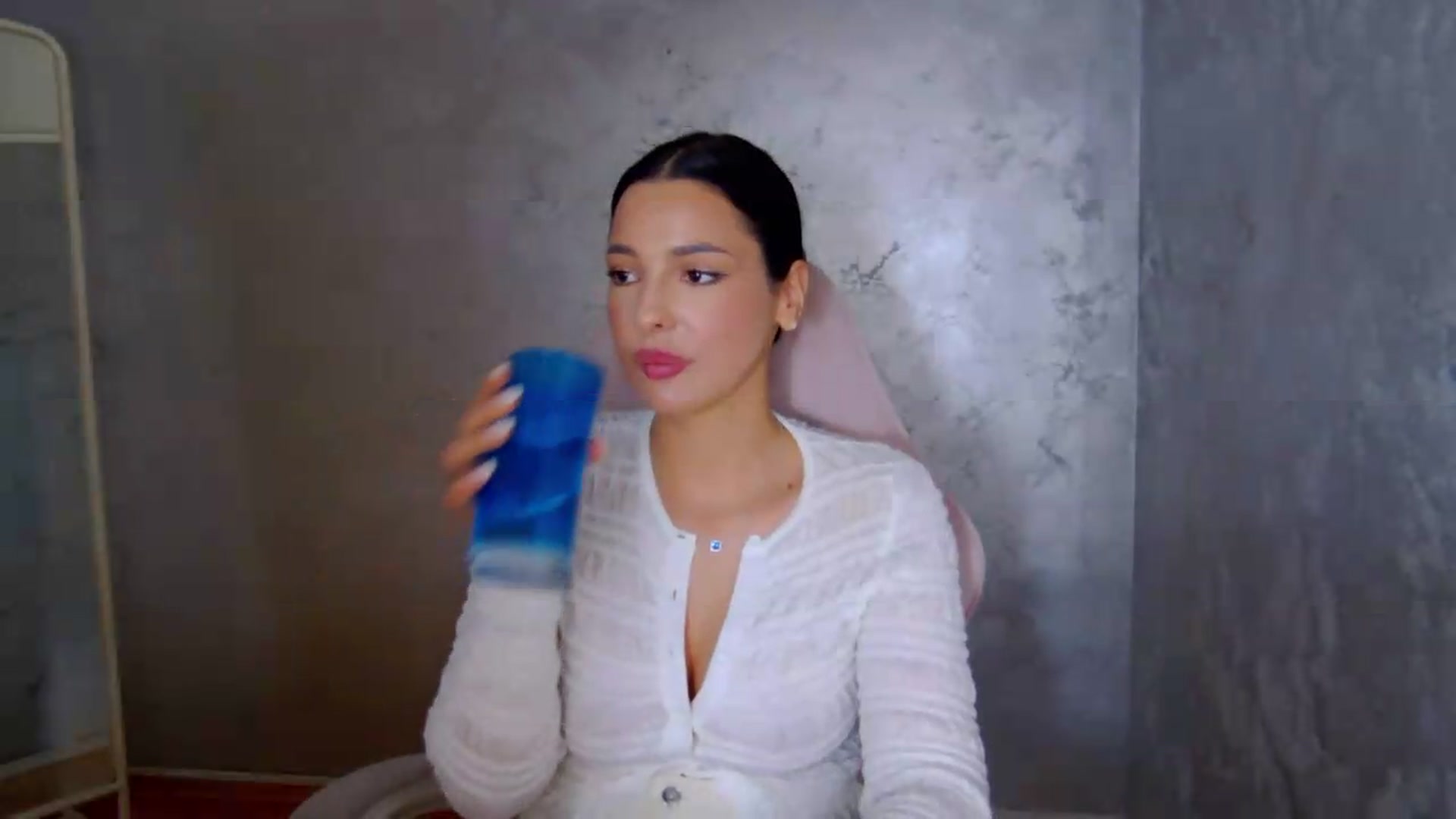 Gallery image thumbnail from meliiis_'s myfreecams stream on, 06/03/2026, 18:24 image 2 of 20