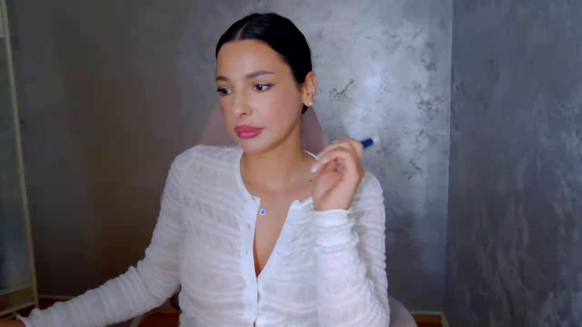 Gallery image thumbnail from meliiis_'s myfreecams stream on, 06/03/2026, 18:24 image 5 of 20