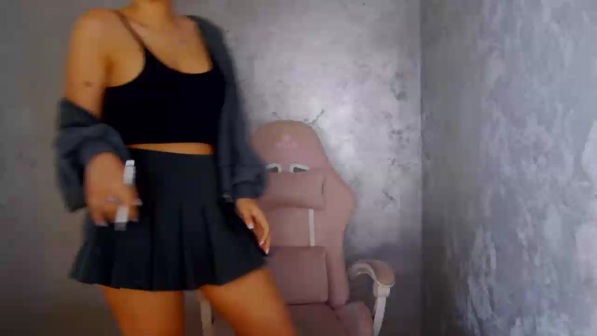 Gallery image thumbnail from meliiis_'s myfreecams stream on, 06/04/2026, 12:57 image 4 of 20