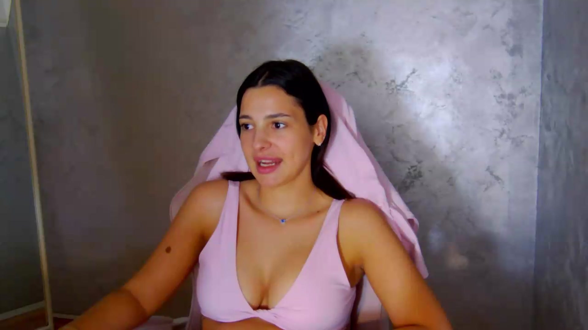 Gallery image thumbnail from meliiis_'s myfreecams stream on, 06/07/2026, 17:41 image 14 of 20