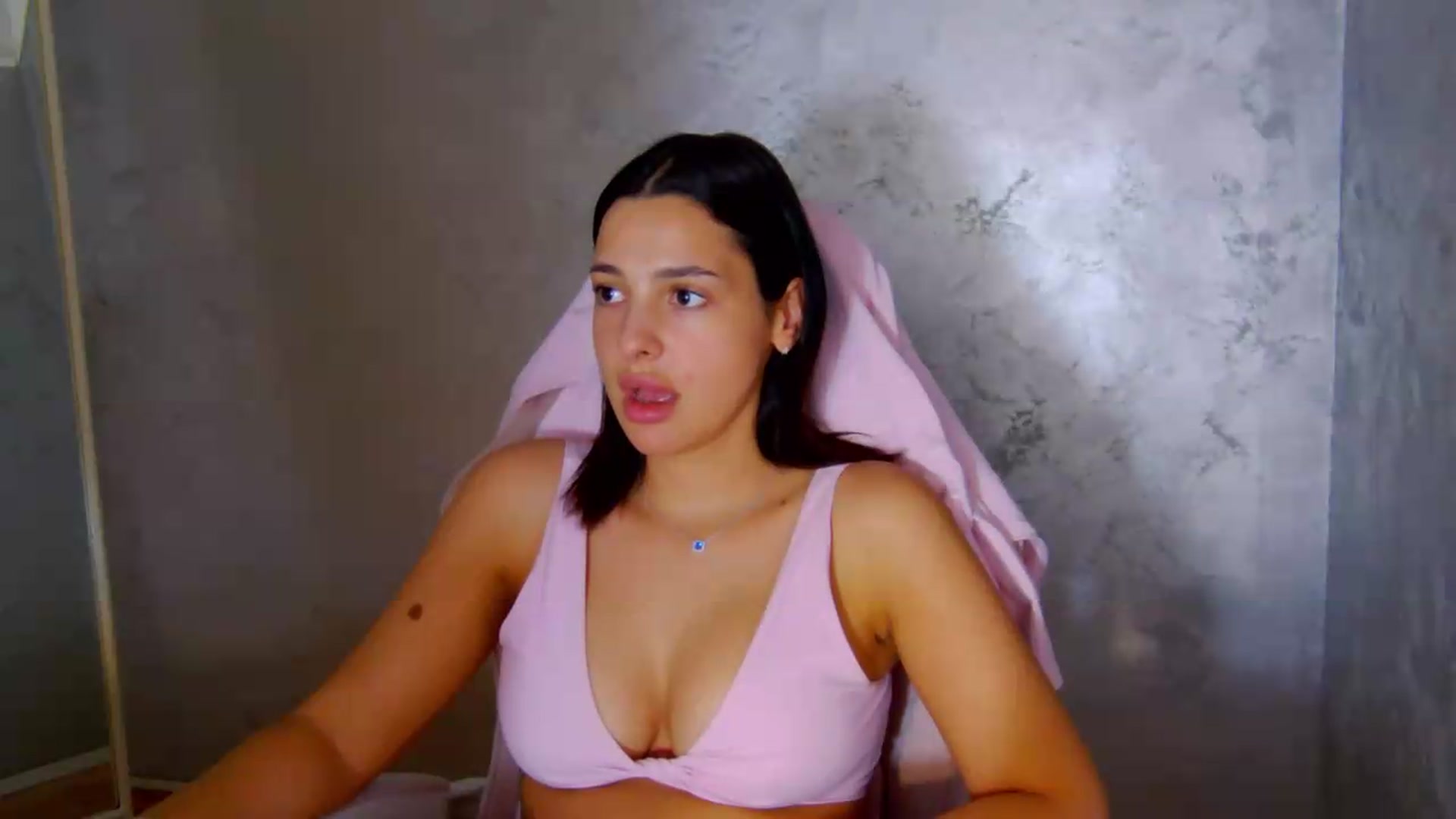 Gallery image thumbnail from meliiis_'s myfreecams stream on, 06/07/2026, 17:41 image 11 of 20