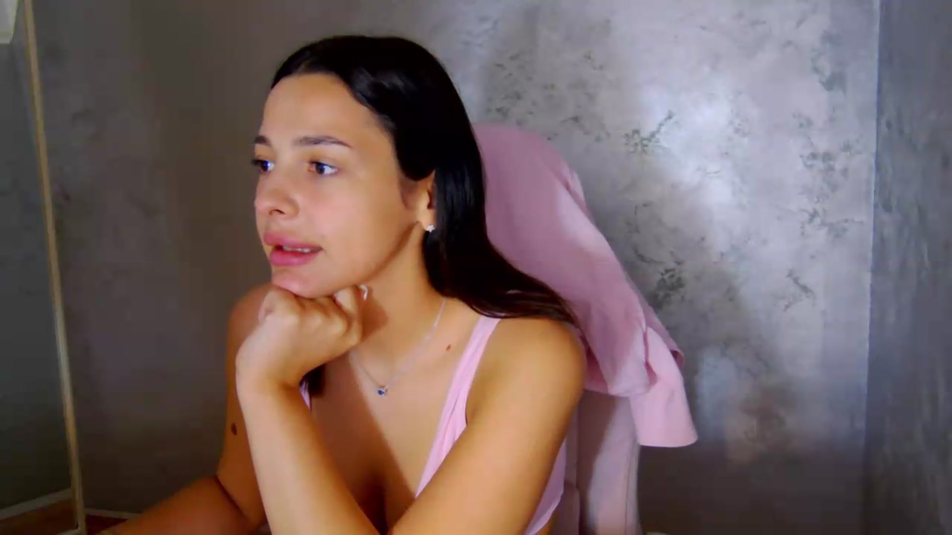 Gallery image thumbnail from meliiis_'s myfreecams stream on, 06/07/2026, 17:41 image 7 of 20