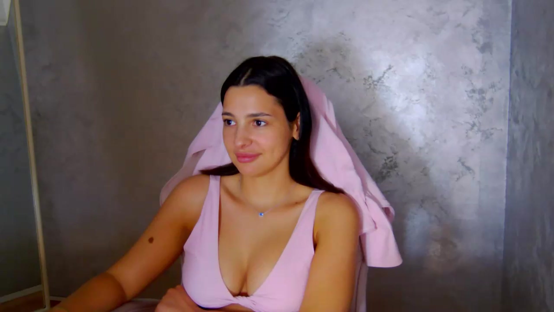 Gallery image thumbnail from meliiis_'s myfreecams stream on, 06/07/2026, 17:41 image 13 of 20