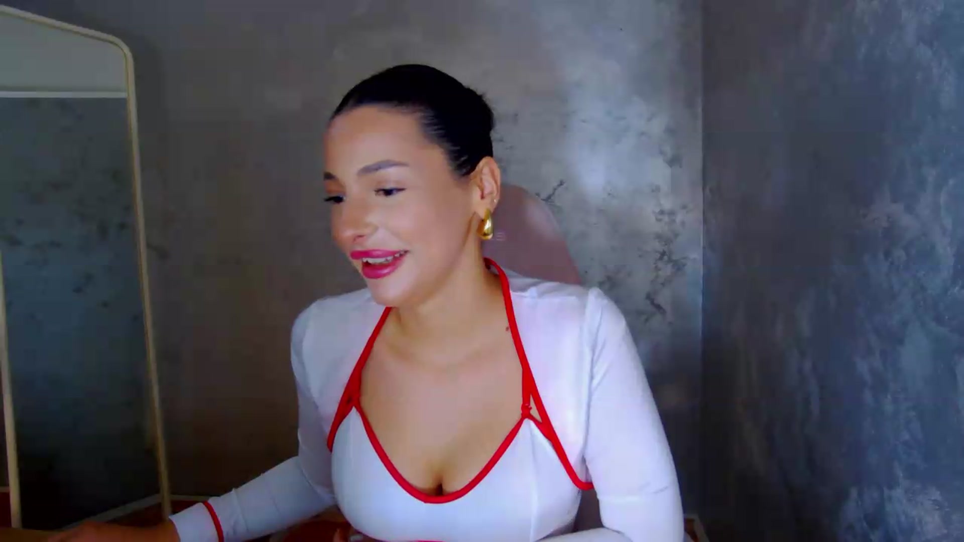 Gallery image thumbnail from meliiis_'s myfreecams stream on, 06/08/2026, 14:25 image 14 of 20