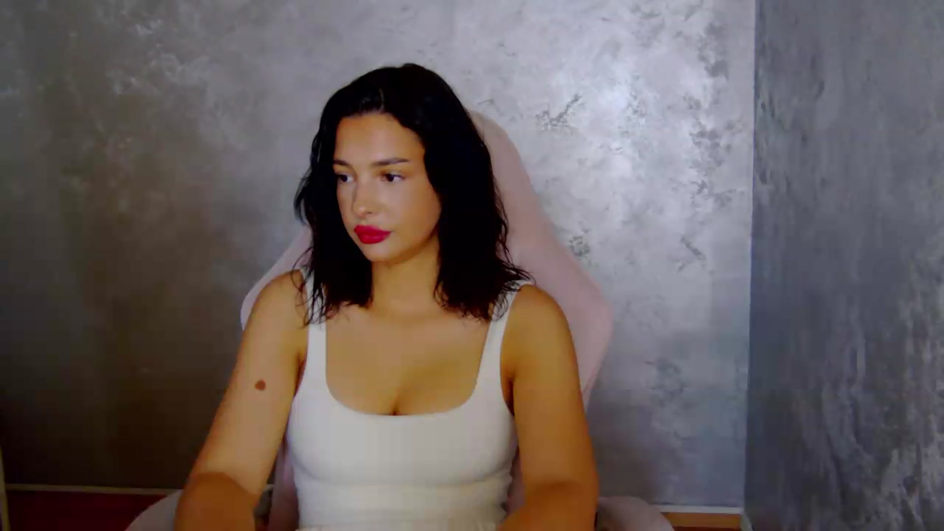 Gallery image thumbnail from meliiis_'s myfreecams stream on, 06/09/2026, 14:58 image 8 of 20