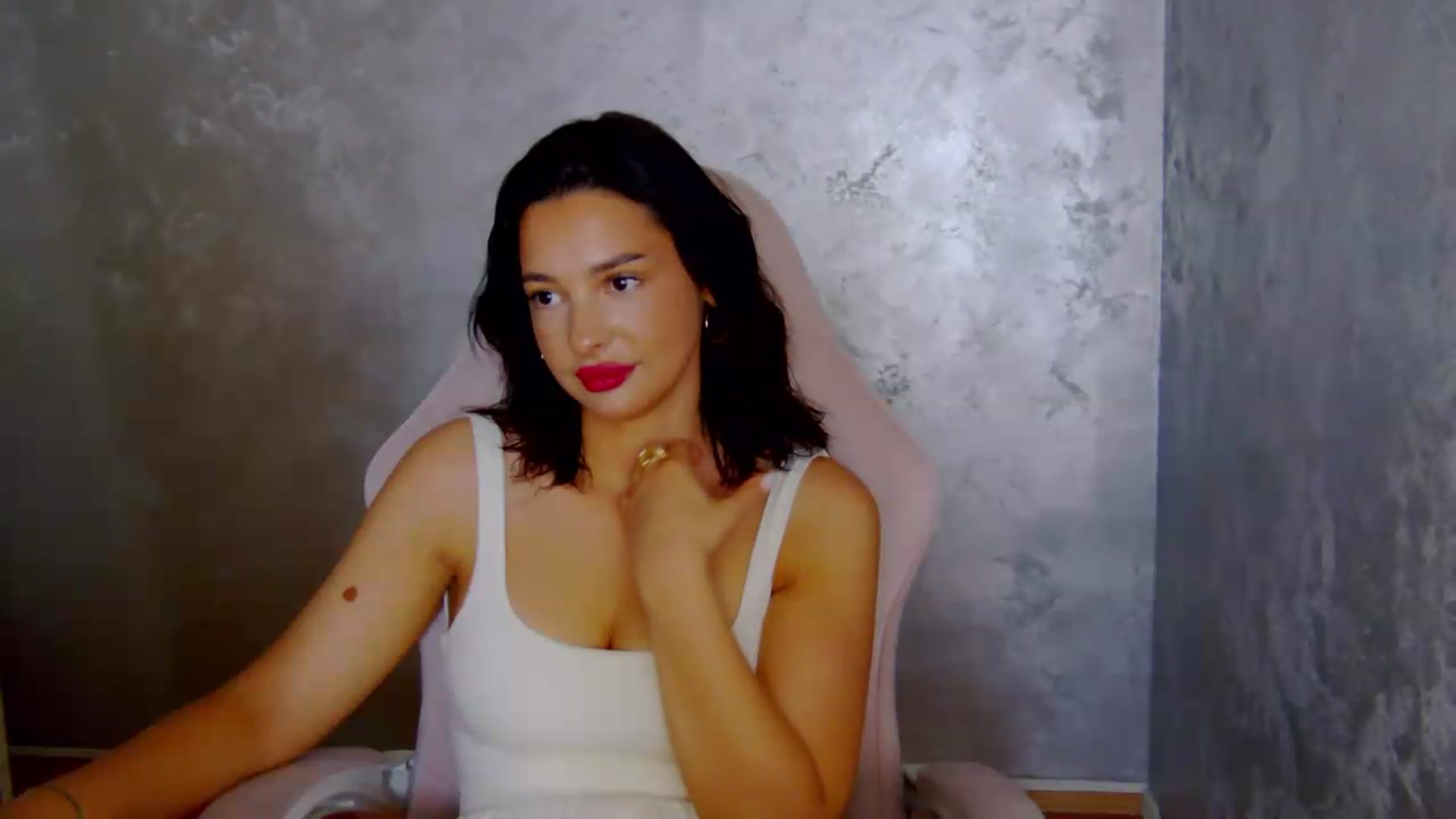 Gallery image thumbnail from meliiis_'s myfreecams stream on, 06/09/2026, 14:58 image 9 of 20