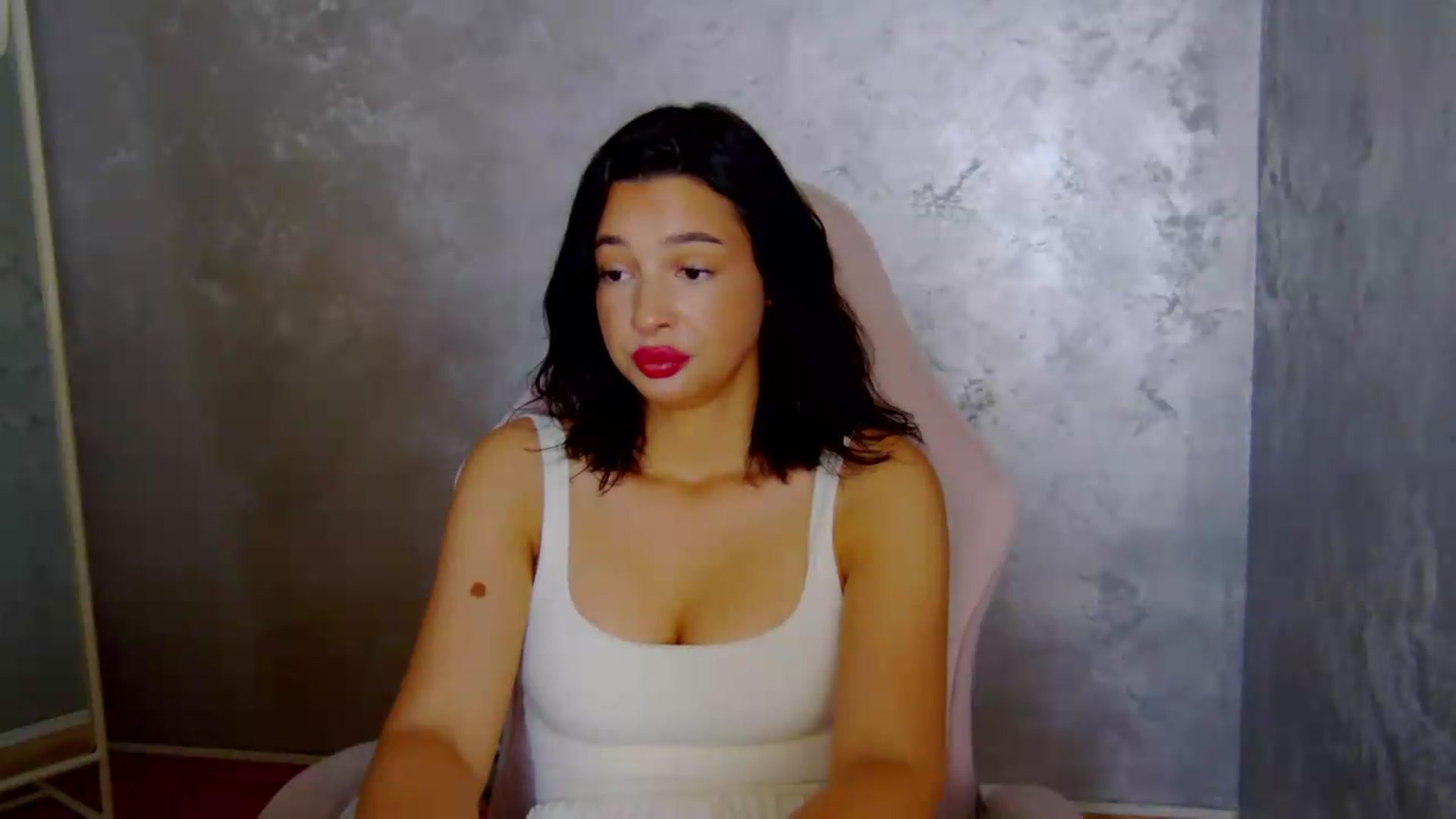 Gallery image thumbnail from meliiis_'s myfreecams stream on, 06/09/2026, 14:58 image 18 of 20