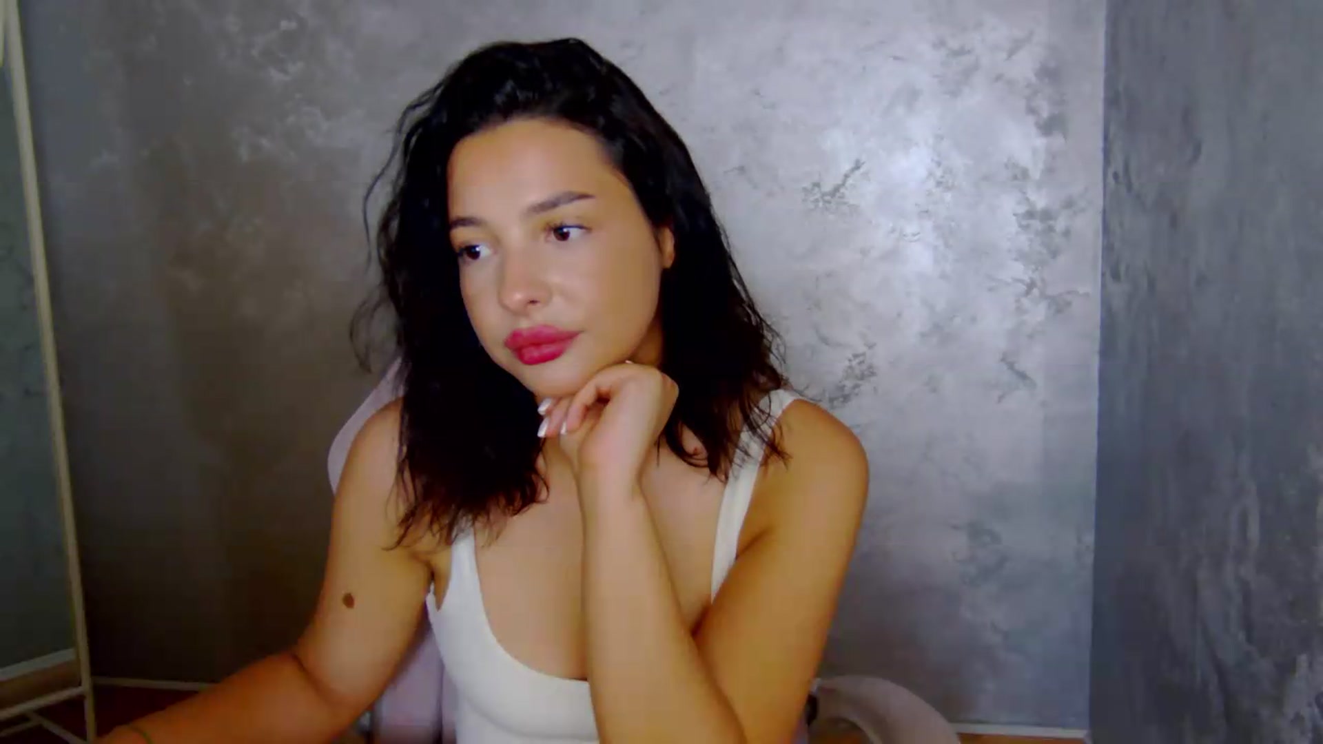 Gallery image thumbnail from meliiis_'s myfreecams stream on, 06/09/2026, 17:37 image 11 of 20