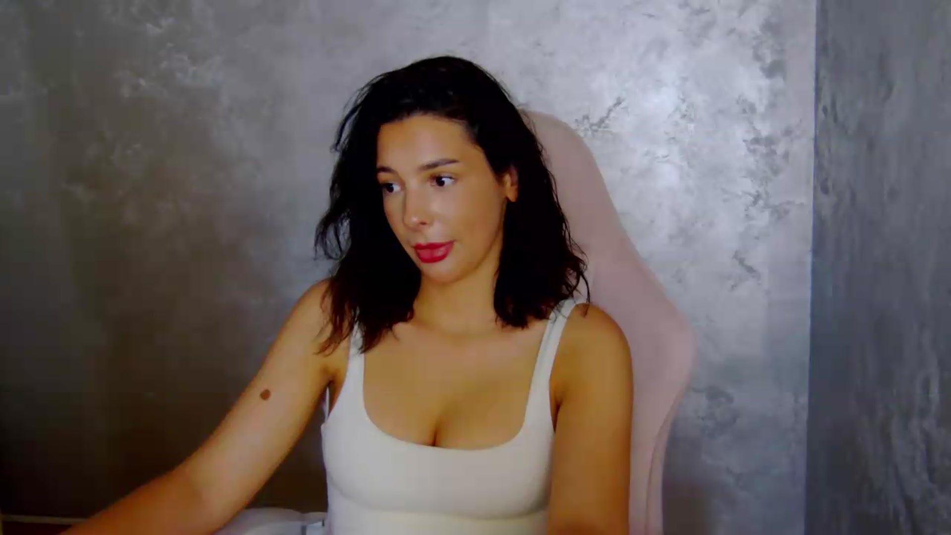 Gallery image thumbnail from meliiis_'s myfreecams stream on, 06/09/2026, 17:37 image 7 of 20