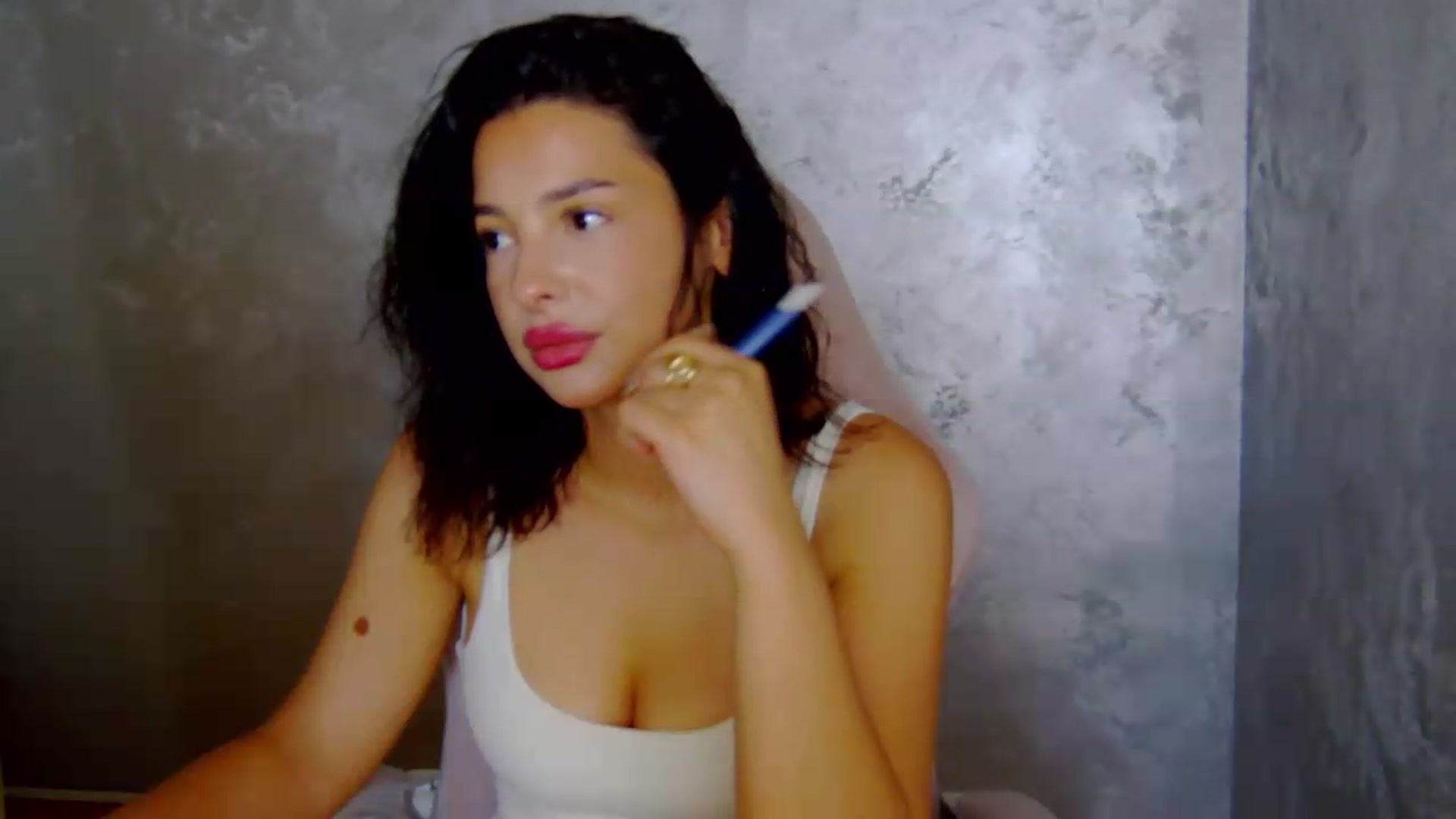 Gallery image thumbnail from meliiis_'s myfreecams stream on, 06/09/2026, 17:37 image 8 of 20