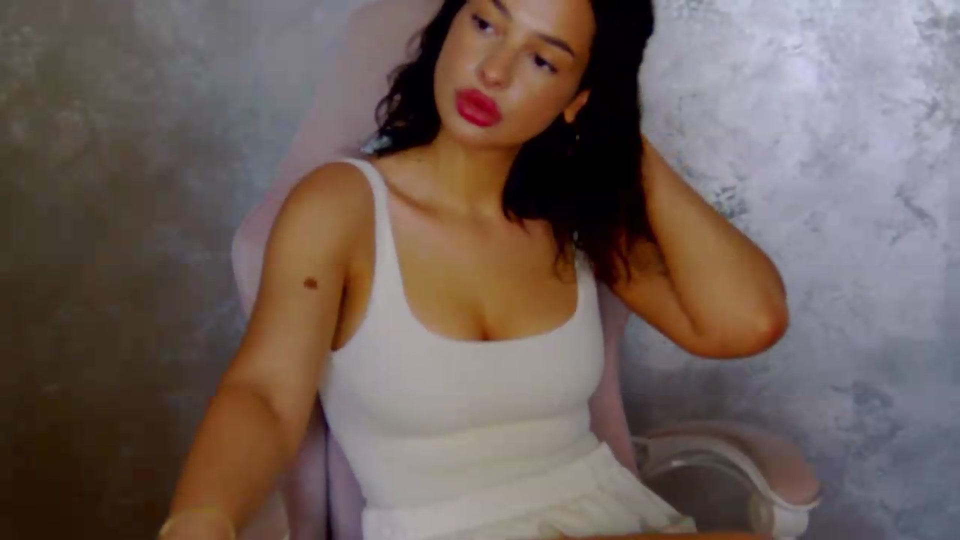 Gallery image thumbnail from meliiis_'s myfreecams stream on, 06/09/2026, 17:37 image 4 of 20
