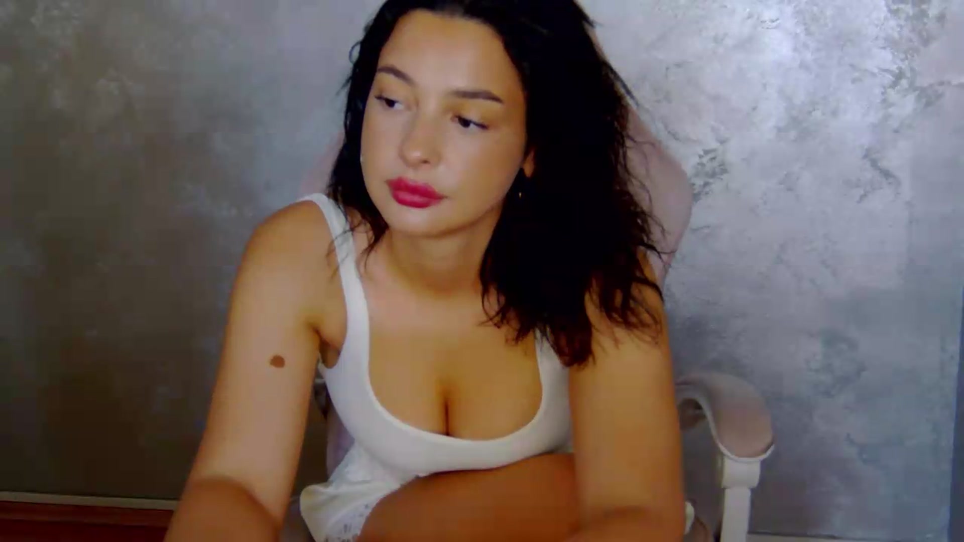 Gallery image thumbnail from meliiis_'s myfreecams stream on, 06/09/2026, 17:37 image 3 of 20