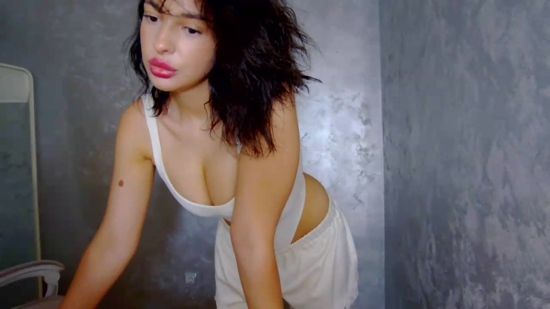 Gallery image thumbnail from meliiis_'s myfreecams stream on, 06/09/2026, 17:37 image 10 of 20