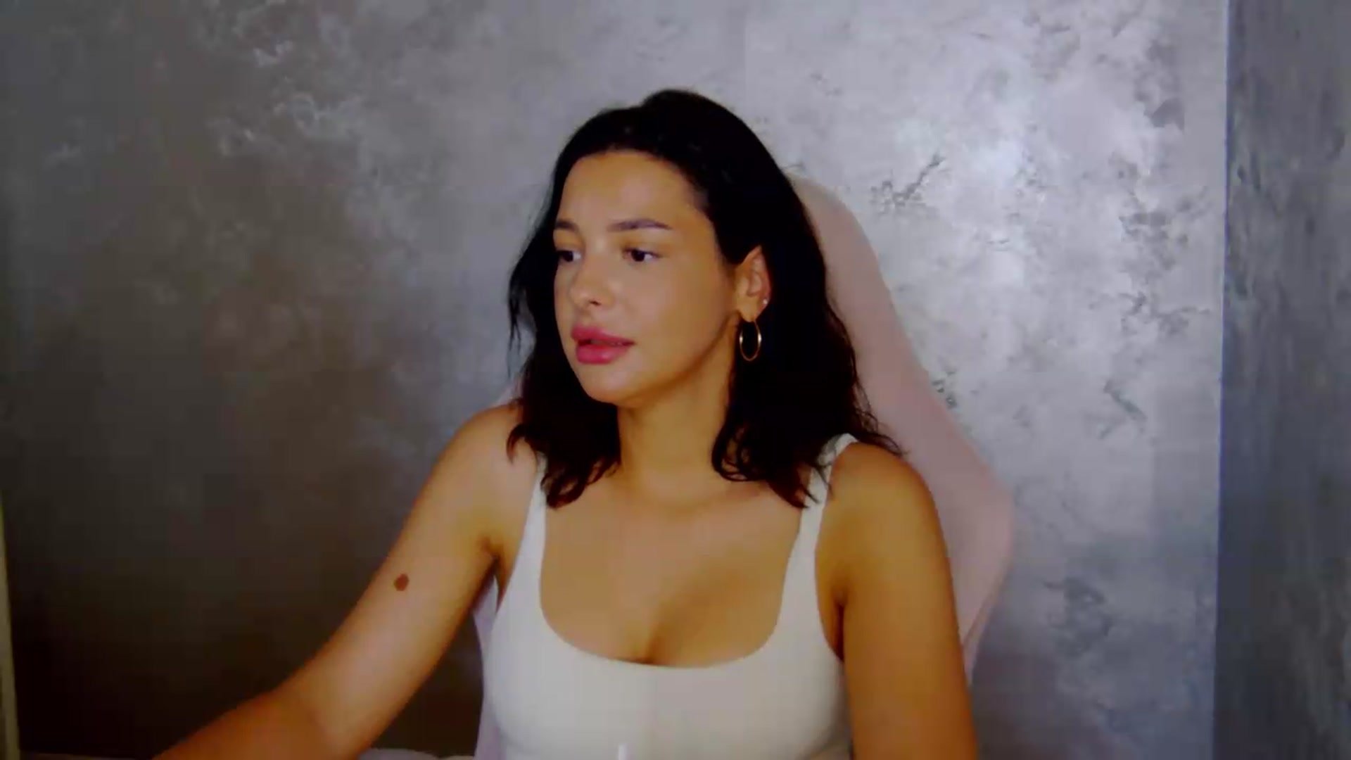 Gallery image thumbnail from meliiis_'s myfreecams stream on, 06/09/2026, 18:57 image 12 of 20