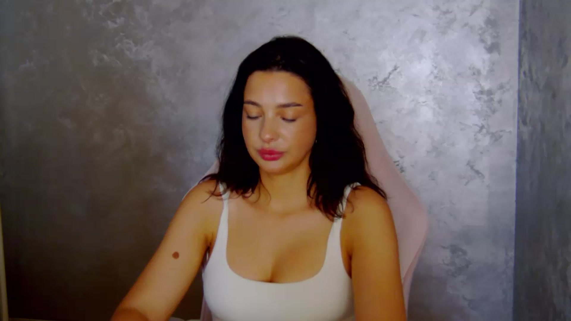 Gallery image thumbnail from meliiis_'s myfreecams stream on, 06/09/2026, 18:57 image 6 of 20