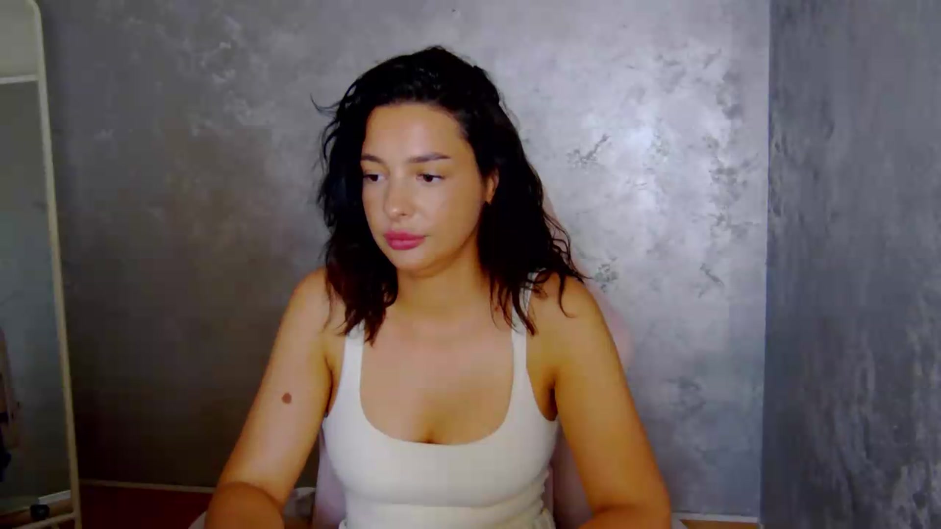 Gallery image thumbnail from meliiis_'s myfreecams stream on, 06/09/2026, 18:57 image 20 of 20