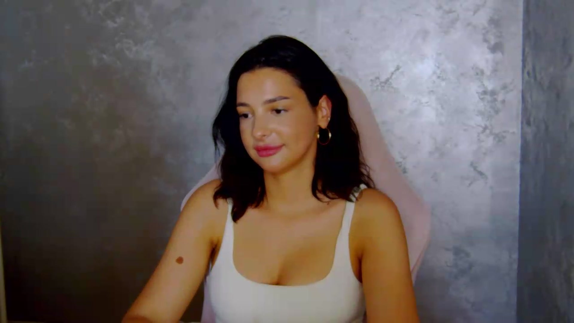 Gallery image thumbnail from meliiis_'s myfreecams stream on, 06/09/2026, 18:57 image 8 of 20