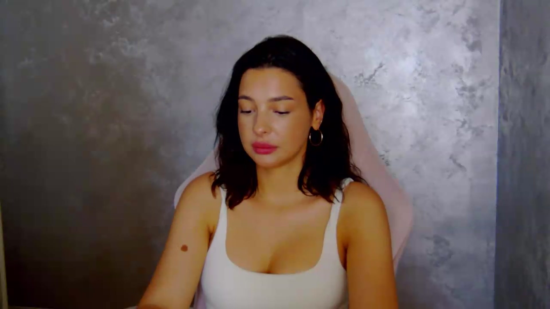 Gallery image thumbnail from meliiis_'s myfreecams stream on, 06/09/2026, 18:57 image 11 of 20