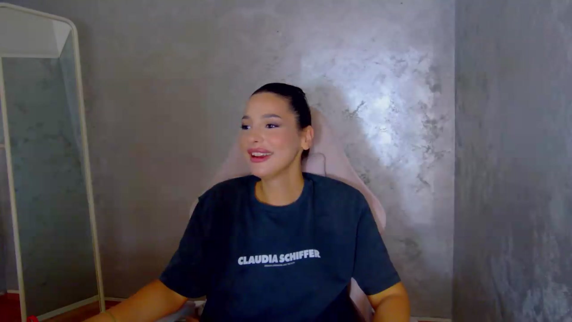 Gallery image thumbnail from meliiis_'s myfreecams stream on, 06/10/2026, 18:18 image 20 of 20