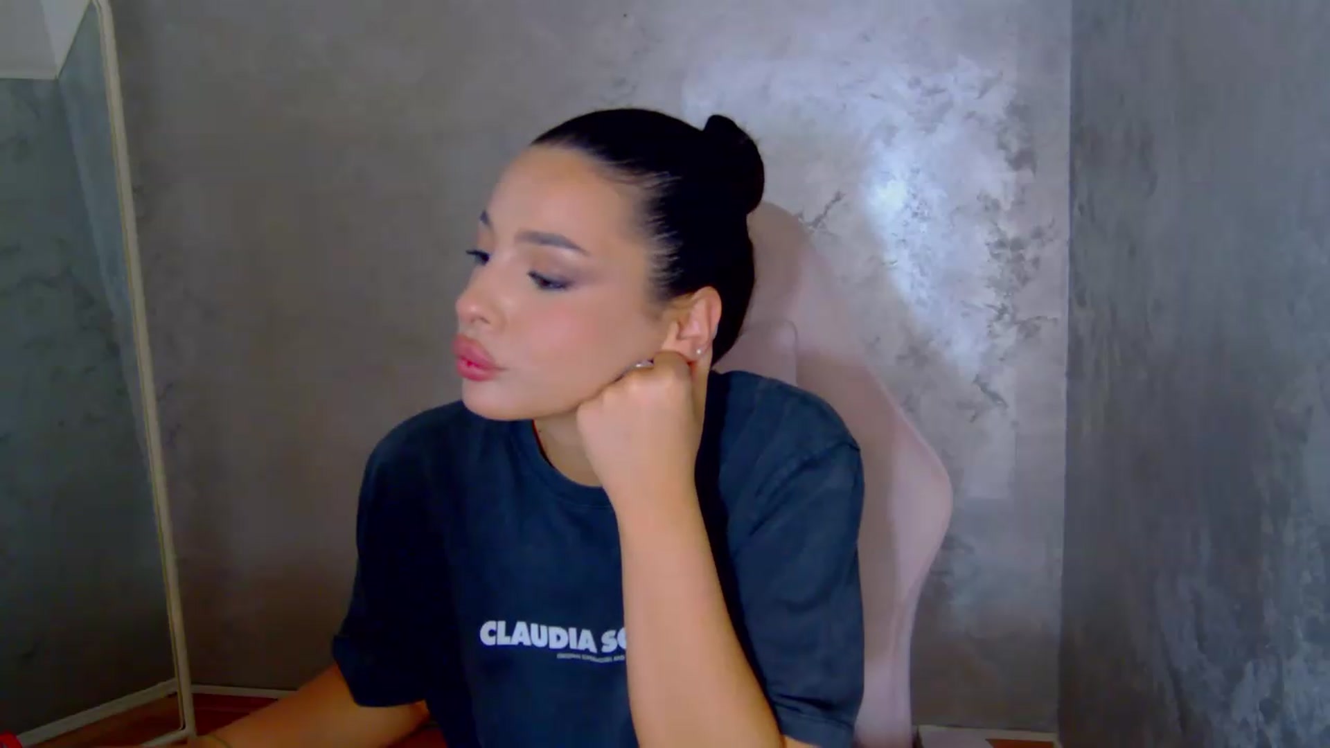 Gallery image thumbnail from meliiis_'s myfreecams stream on, 06/10/2026, 18:18 image 12 of 20