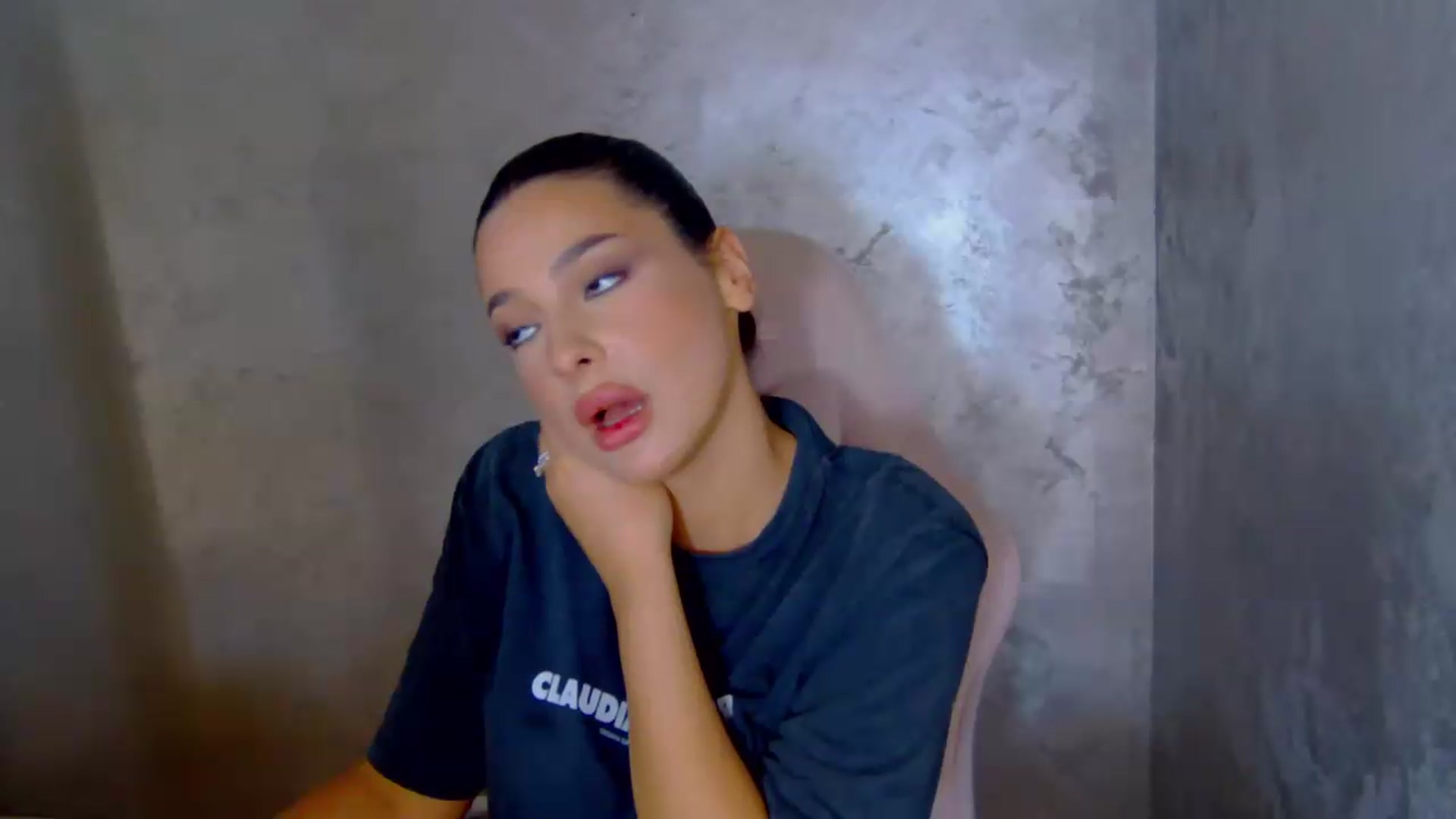 Gallery image thumbnail from meliiis_'s myfreecams stream on, 06/10/2026, 18:18 image 9 of 20