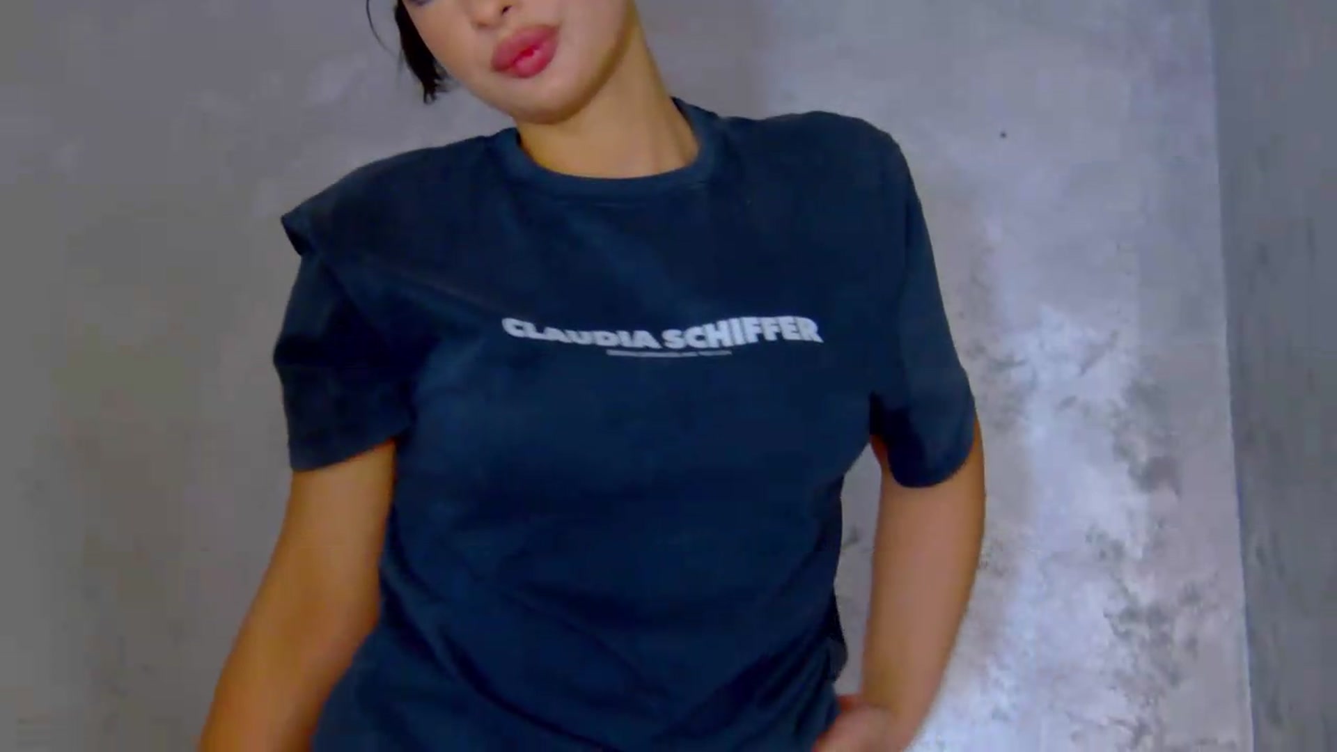 Gallery image thumbnail from meliiis_'s myfreecams stream on, 06/10/2026, 18:18 image 3 of 20