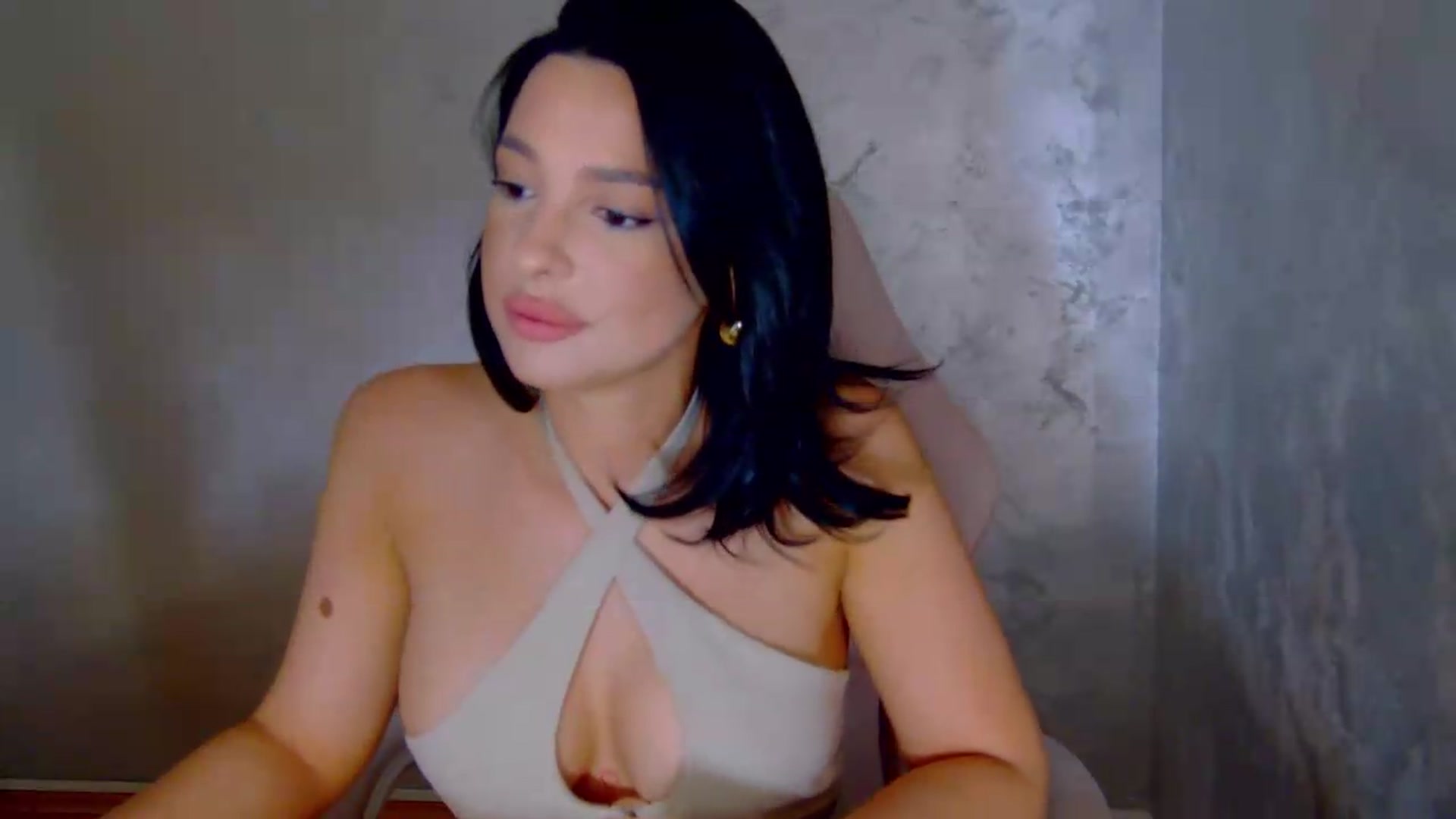 Gallery image thumbnail from meliiis_'s myfreecams stream on, 06/11/2026, 14:18 image 7 of 20