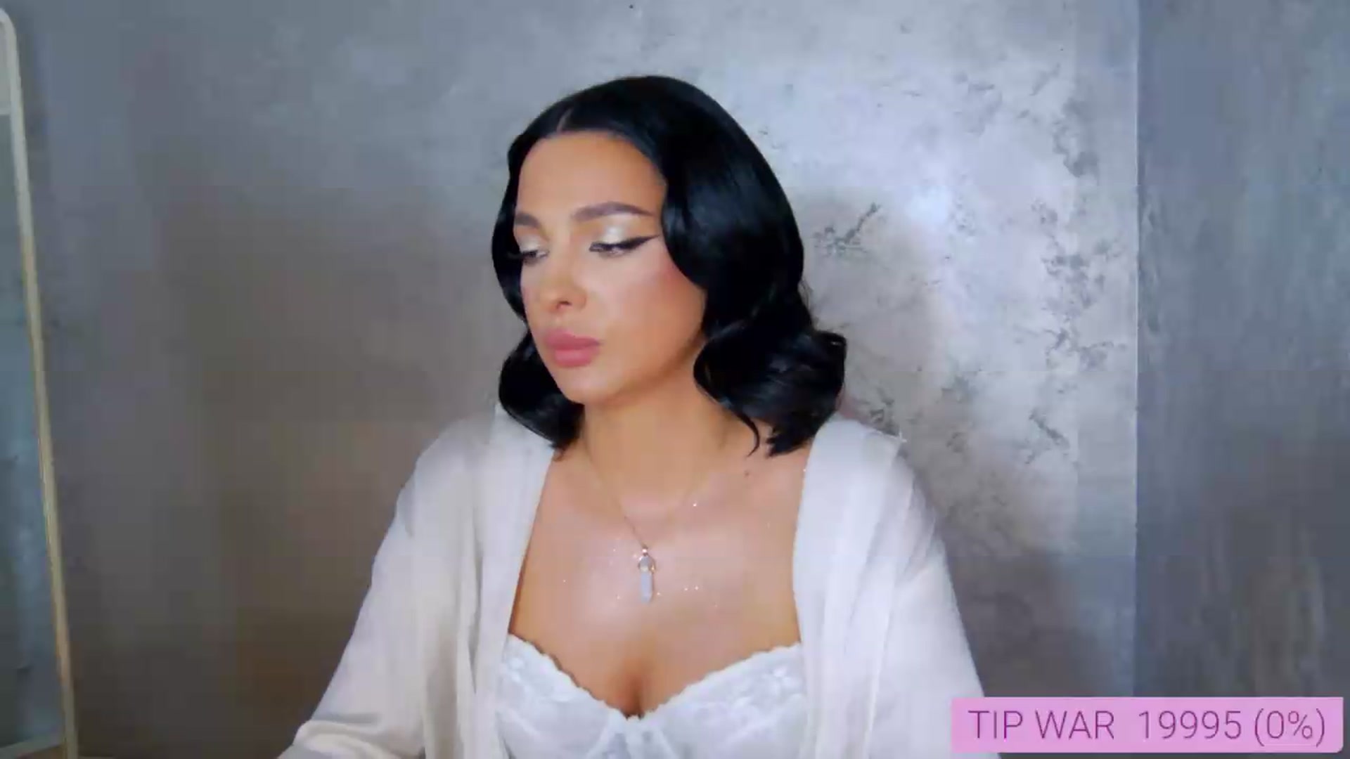 Gallery image thumbnail from meliiis_'s myfreecams stream on, 06/15/2026, 15:07 image 6 of 20