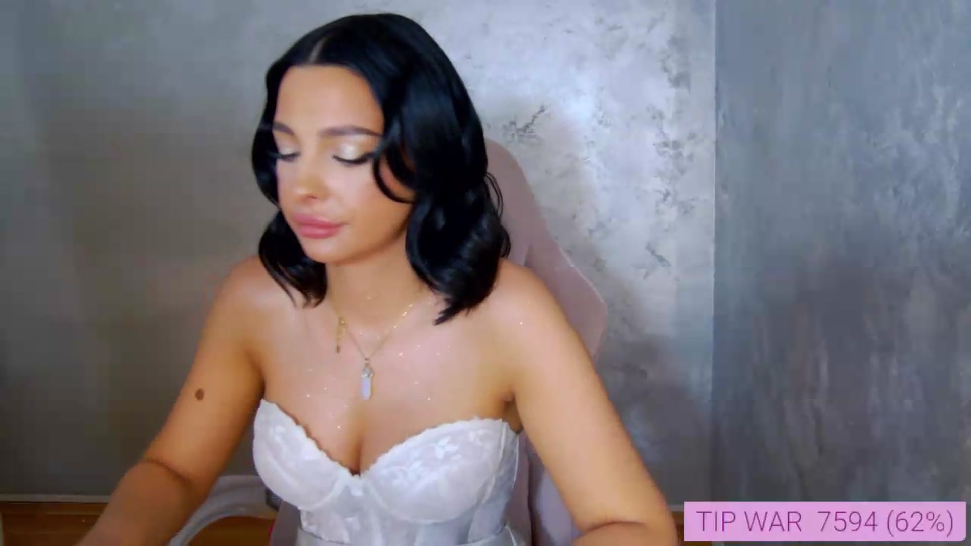 Gallery image thumbnail from meliiis_'s myfreecams stream on, 06/15/2026, 17:21 image 16 of 20