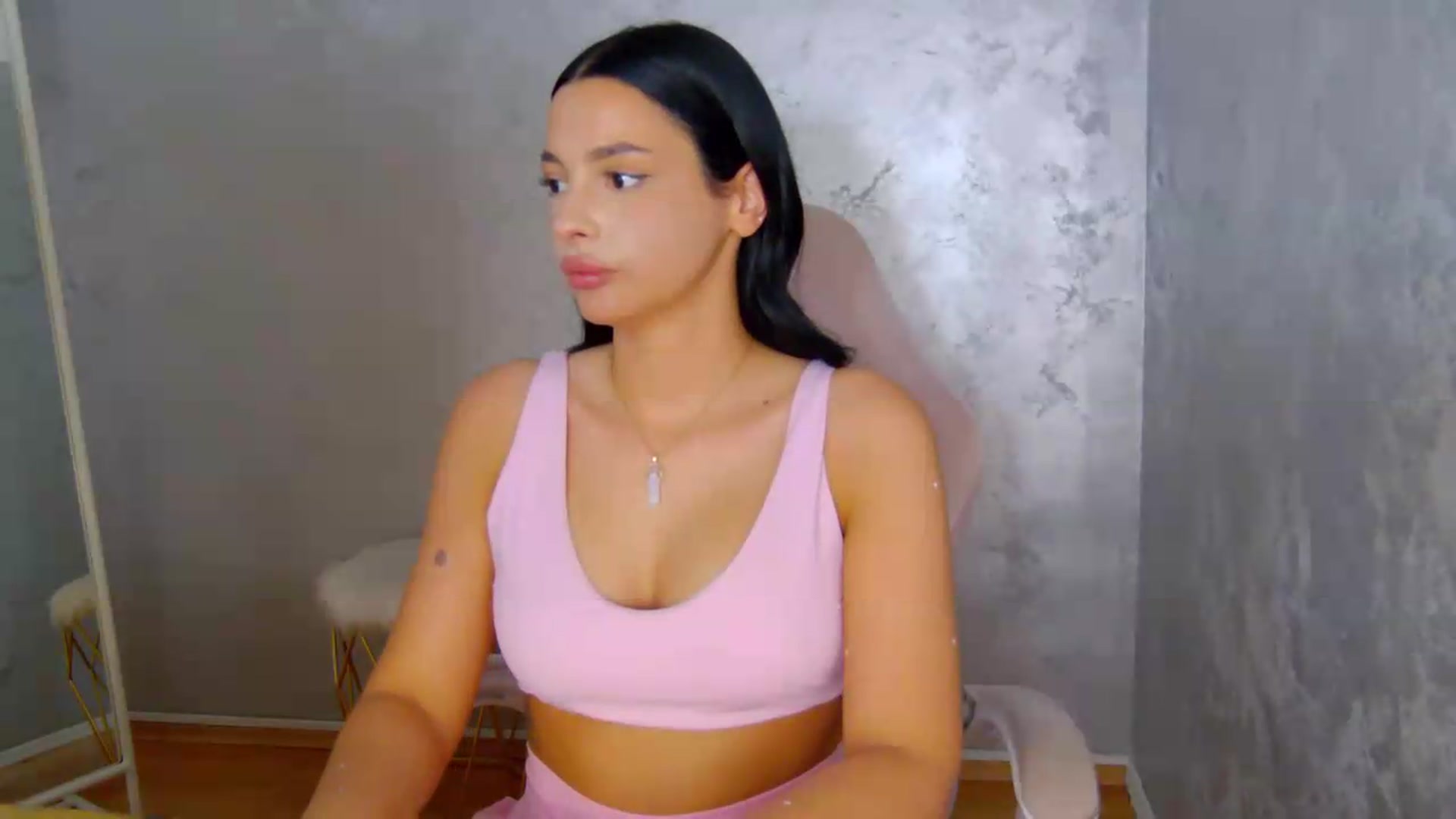 Gallery image thumbnail from meliiis_'s myfreecams stream on, 06/16/2026, 15:33 image 19 of 20