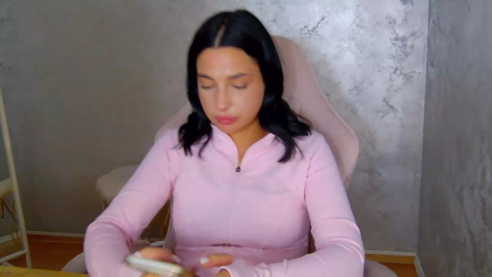 Gallery image thumbnail from meliiis_'s myfreecams stream on, 06/16/2026, 18:57 image 13 of 20