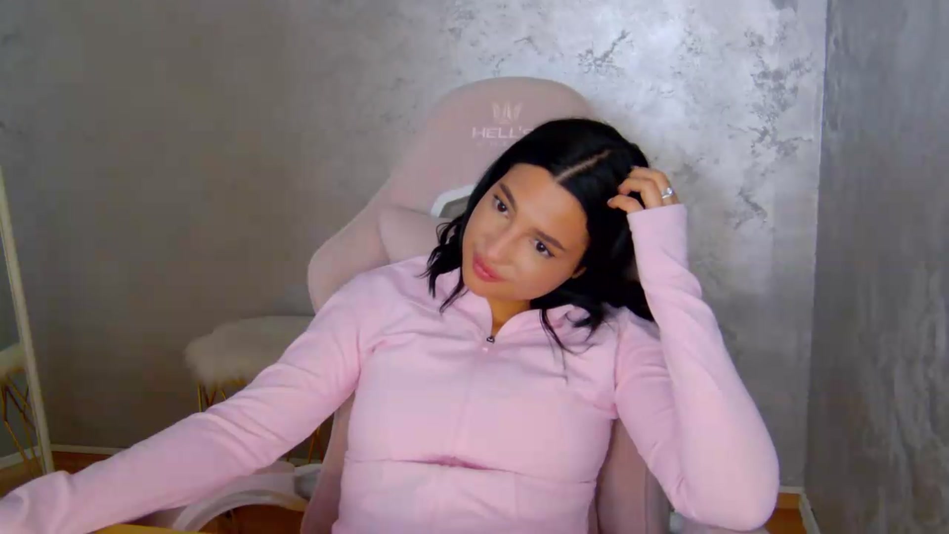Gallery image thumbnail from meliiis_'s myfreecams stream on, 06/16/2026, 18:57 image 14 of 20