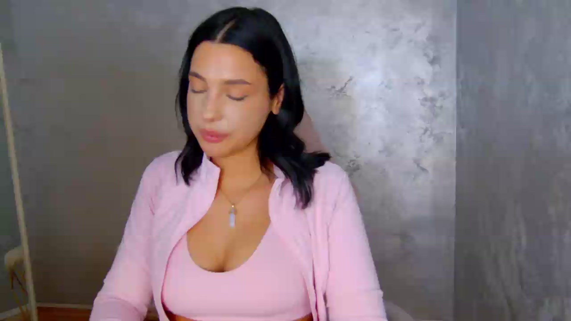 Gallery image thumbnail from meliiis_'s myfreecams stream on, 06/16/2026, 18:57 image 1 of 20