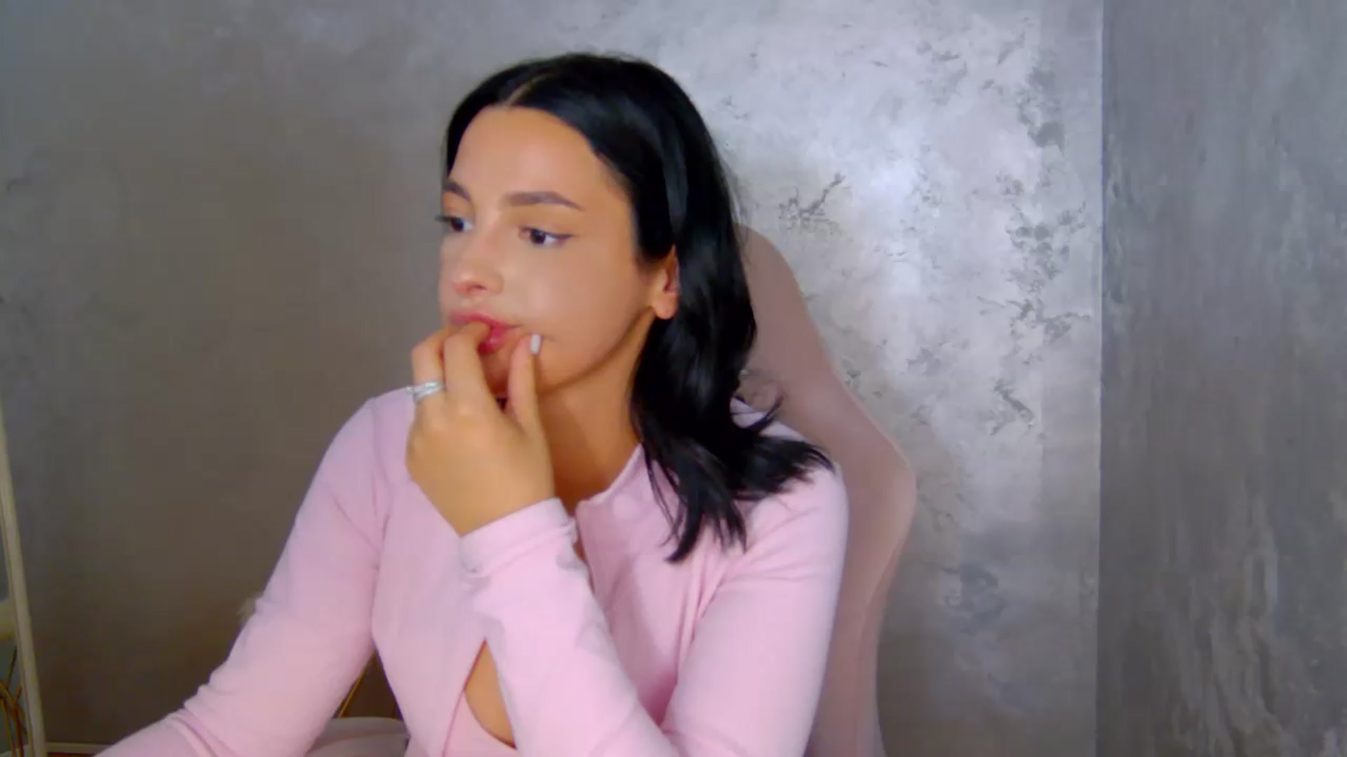 Gallery image thumbnail from meliiis_'s myfreecams stream on, 06/16/2026, 18:57 image 9 of 20