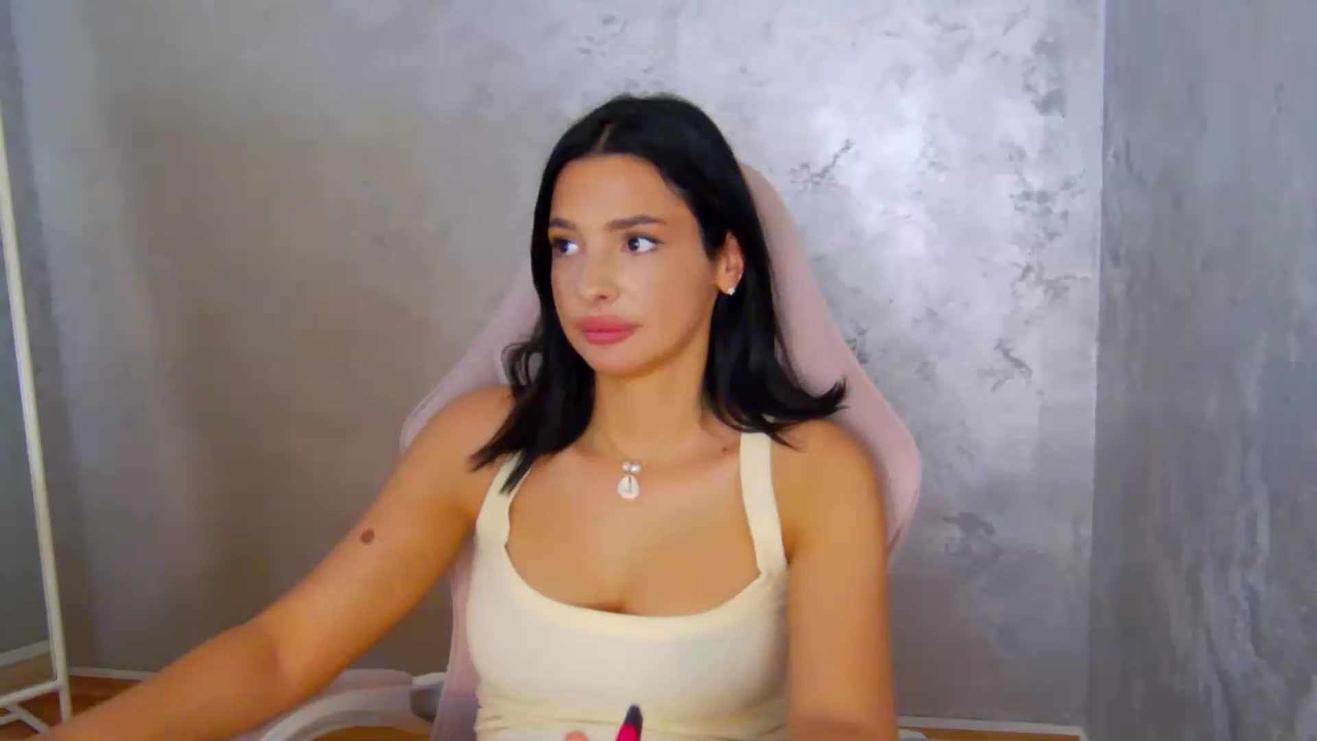 Gallery image thumbnail from meliiis_'s myfreecams stream on, 06/18/2026, 17:55 image 13 of 20