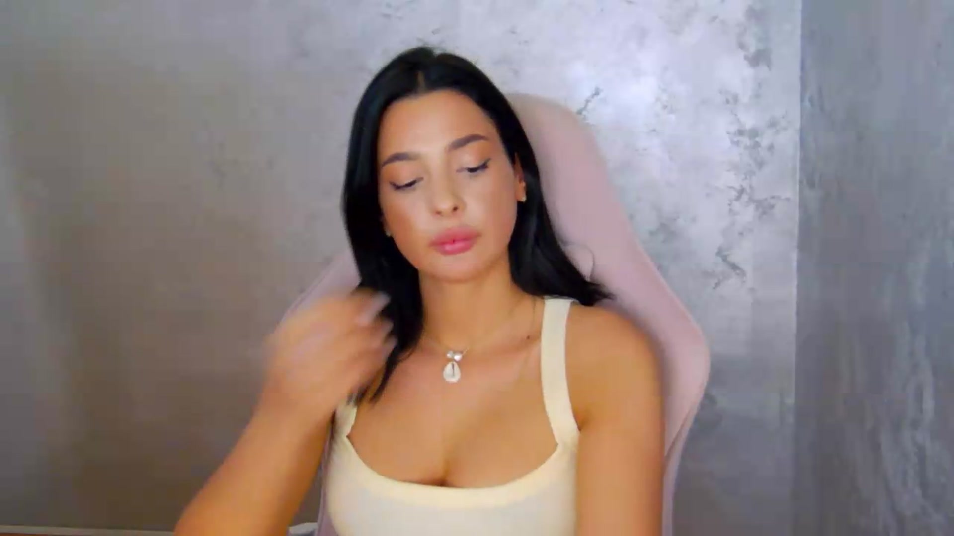 Gallery image thumbnail from meliiis_'s myfreecams stream on, 06/18/2026, 18:57 image 17 of 20