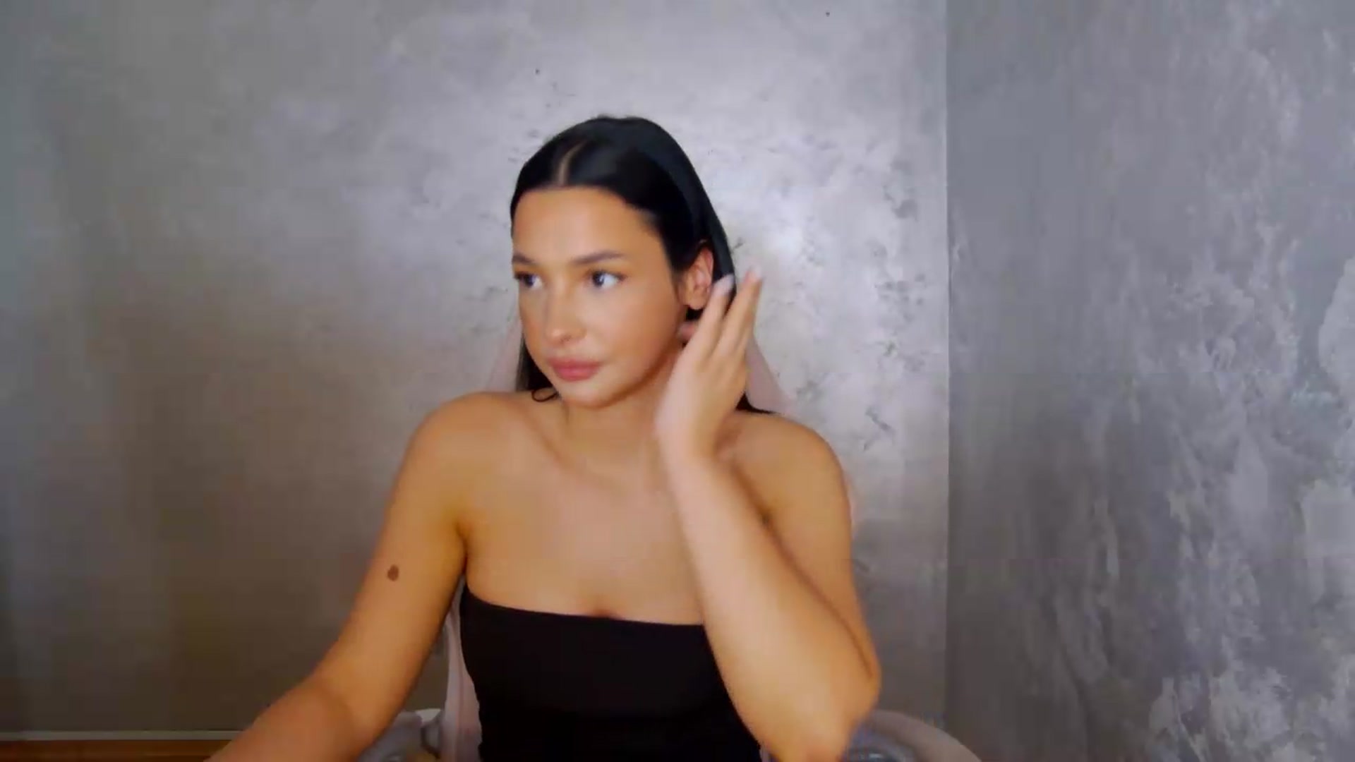 Gallery image thumbnail from meliiis_'s myfreecams stream on, 06/22/2026, 15:02 image 11 of 20